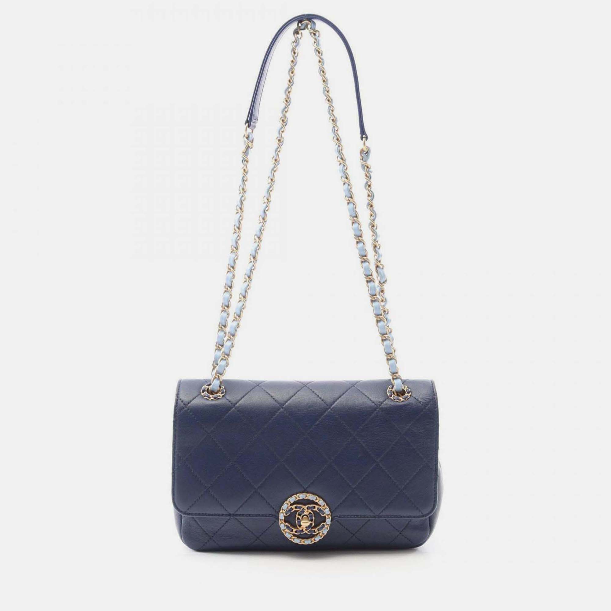 

Chanel Chanel19 Matelasse Shoulder Bag Lambskin Leather Blue