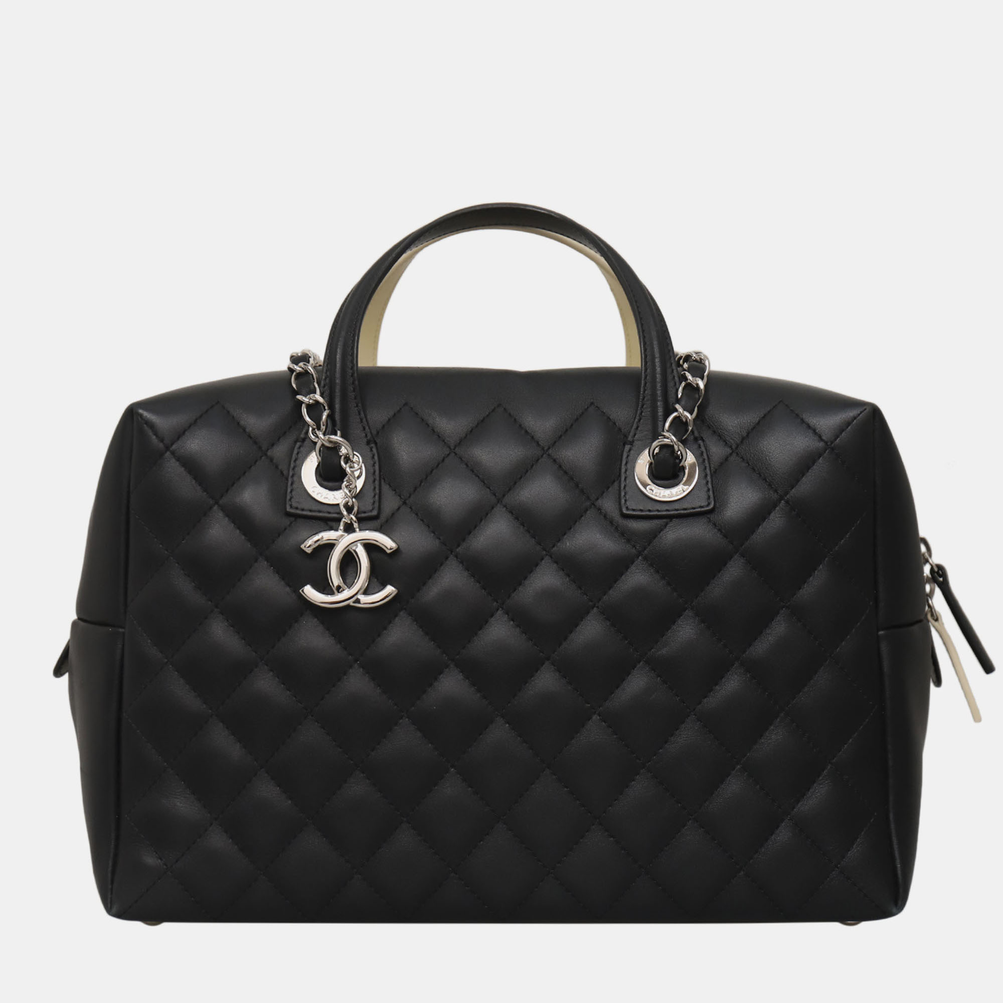 

CC Quilted Bicolor Bowling Bag, Black