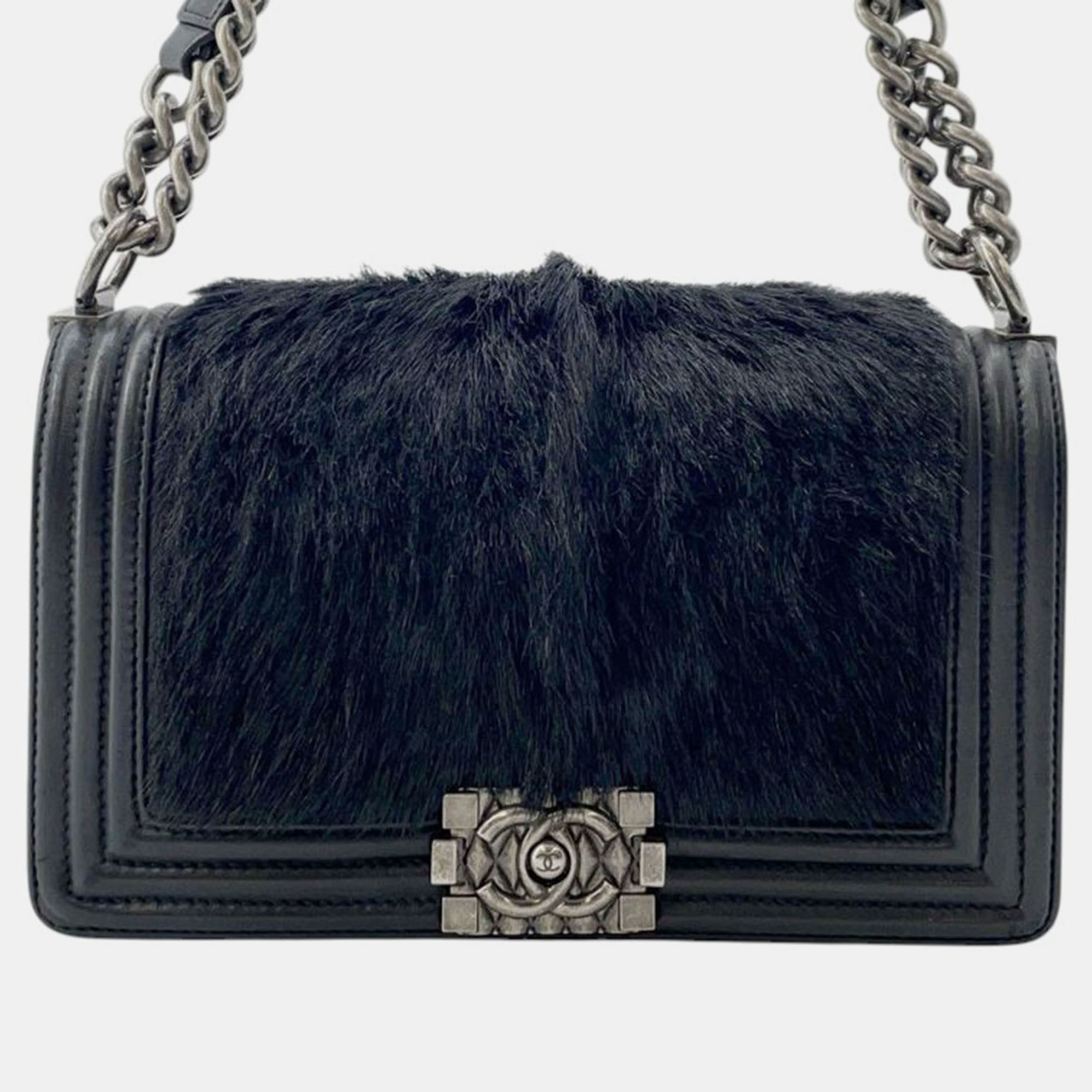 

Chanel Black Old Medium Fur Boy Flap