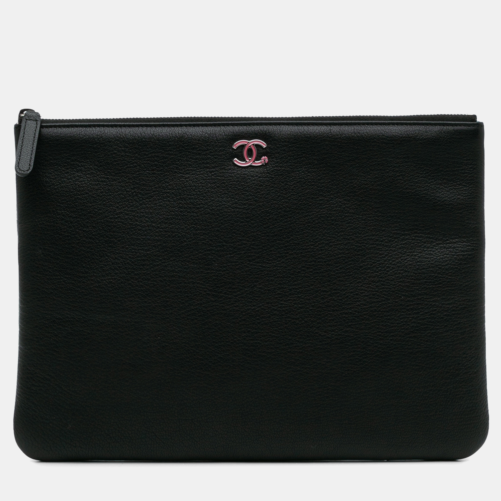 

Chanel Black Medium Caviar Lucky Clover O Case Clutch