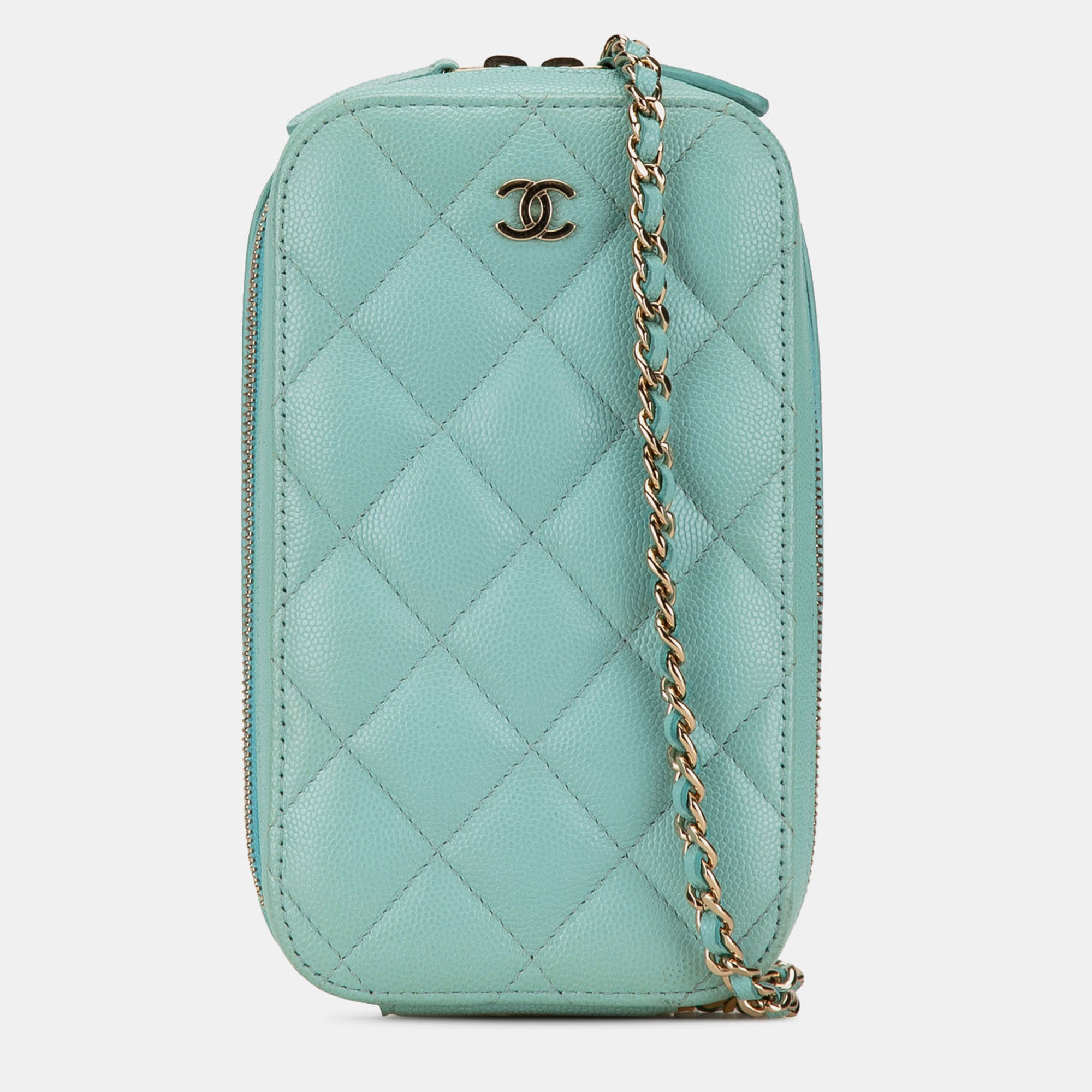 Pre-owned Chanel Blue Cc Quilted Caviar Zip Phone Case