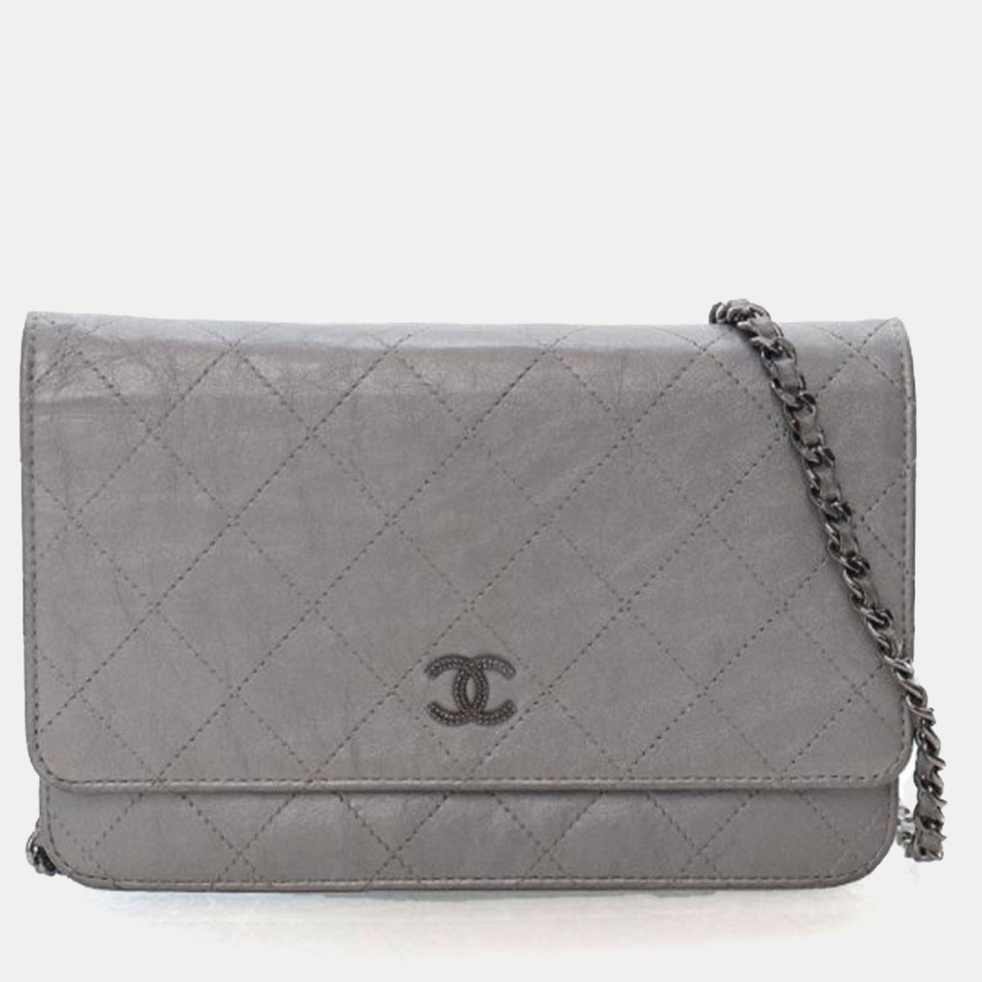 Pre-owned Chanel Crinkled Grey Calfskin Wallet On Chain (woc) In Gray