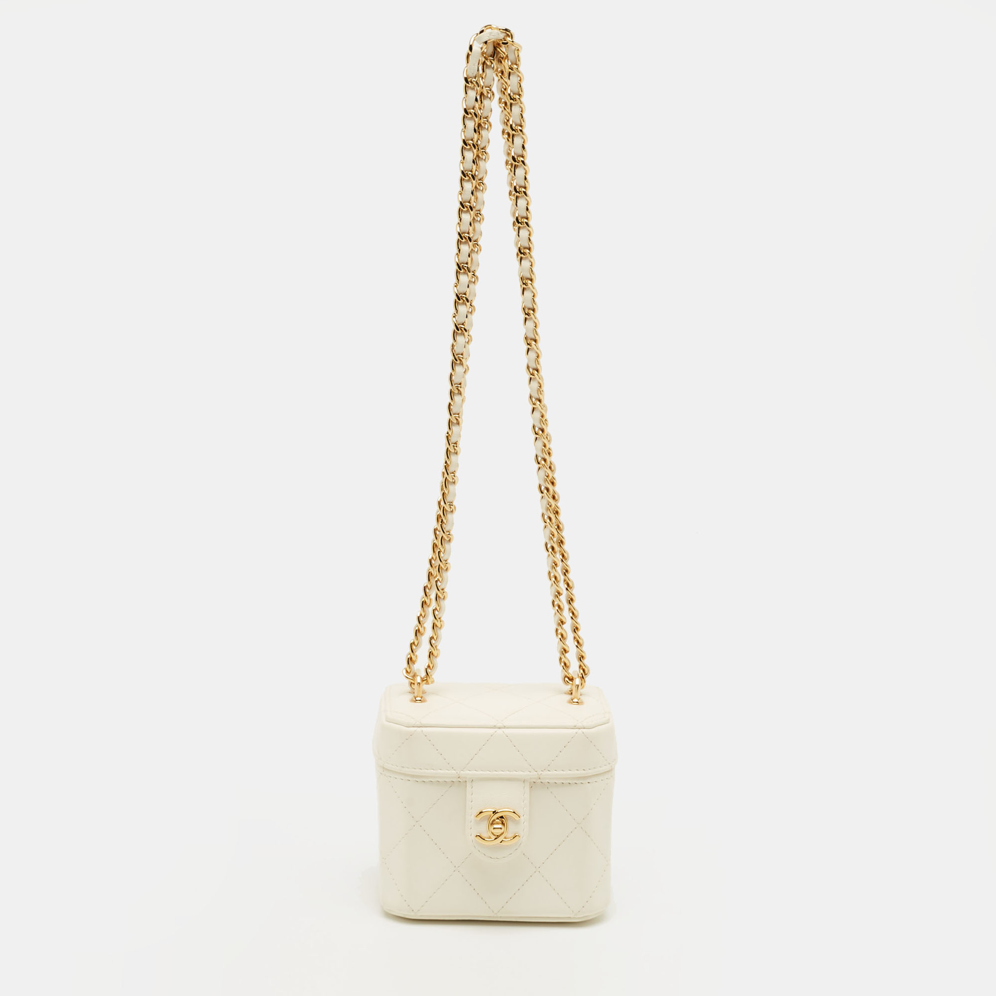 

Chanel Off White Quilted Leather Vanity Clutch with Chain
