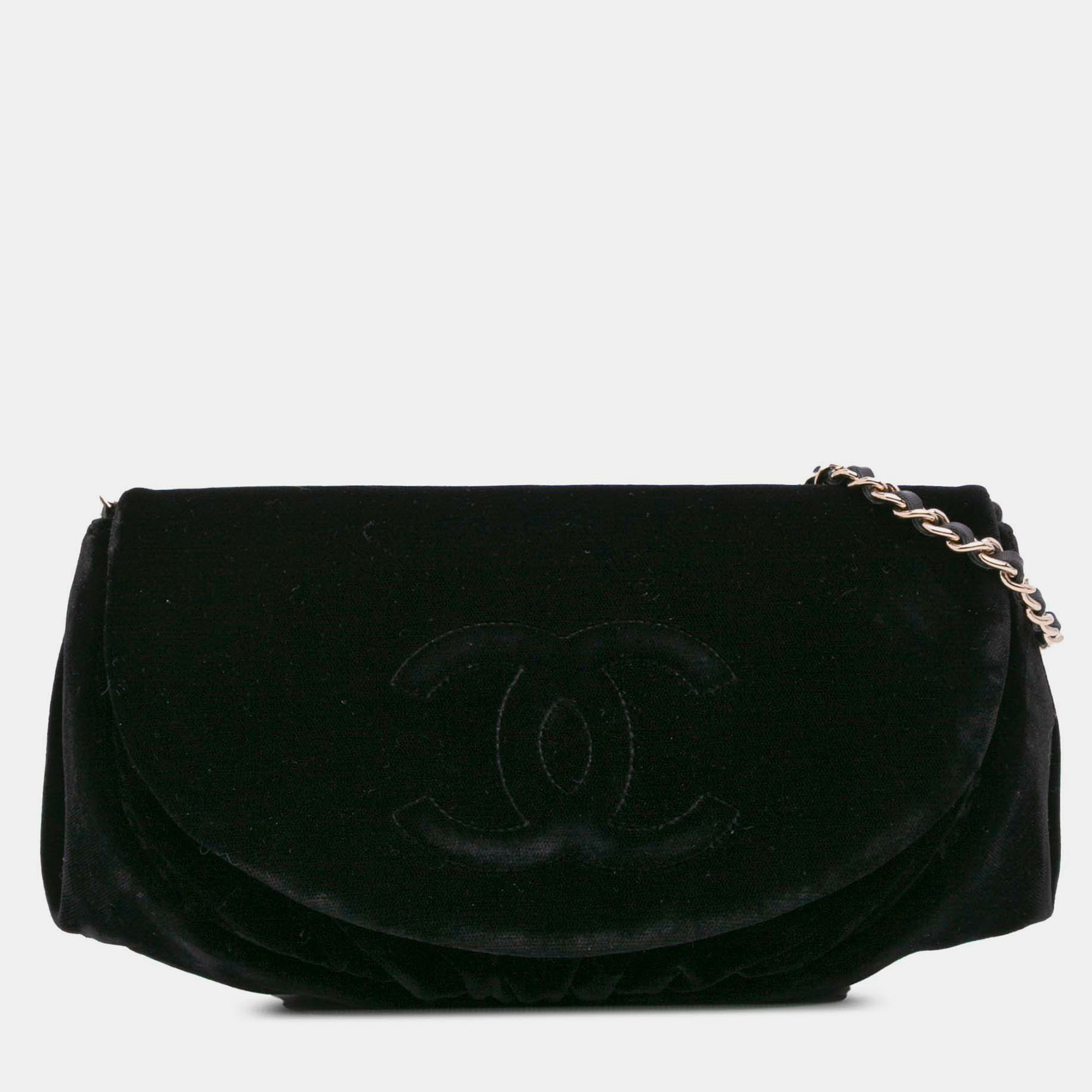 Pre-owned Chanel Black Cc Velvet Half Moon Wallet On Chain
