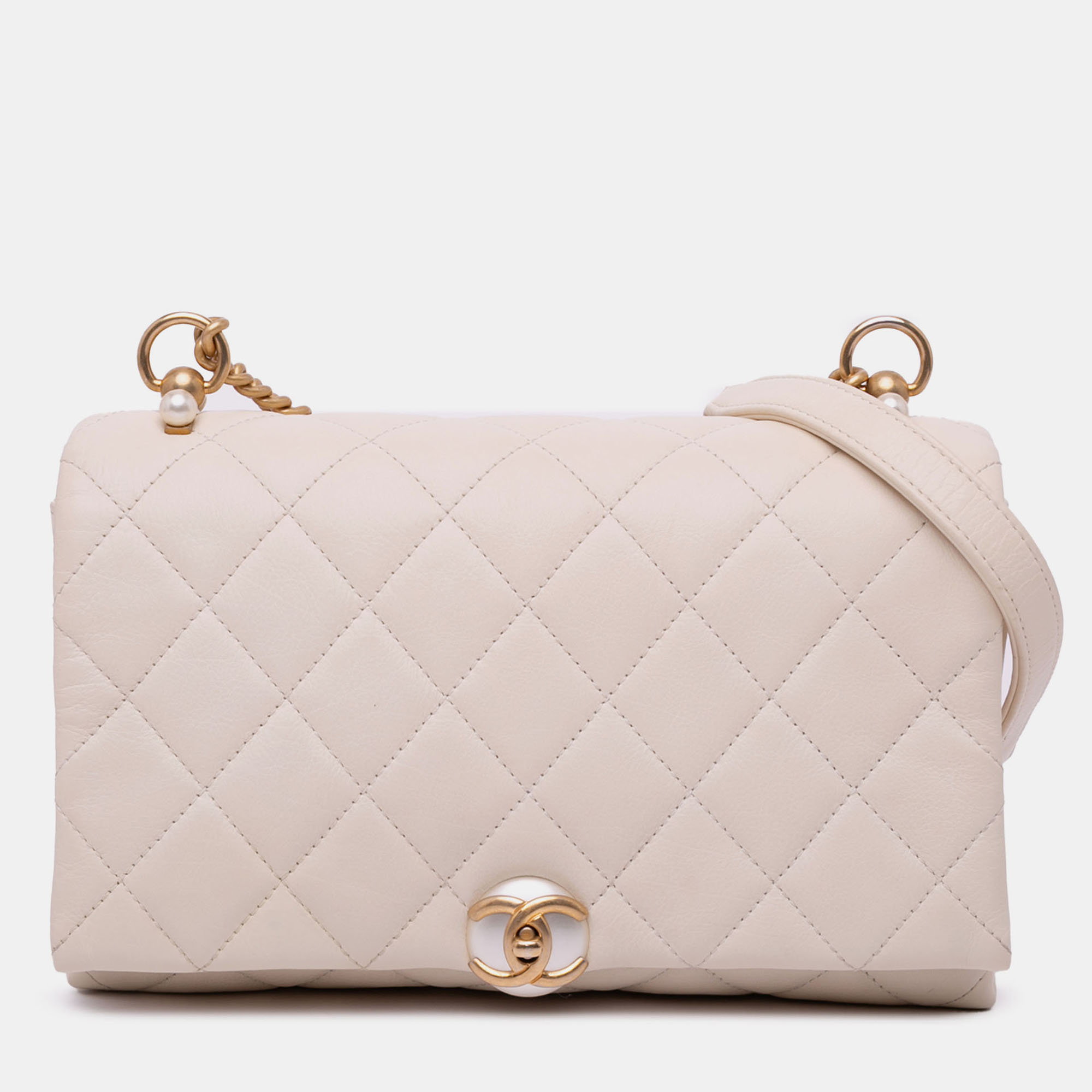 

Chanel White Quilted Calfskin Pearl CC Accordion Flap