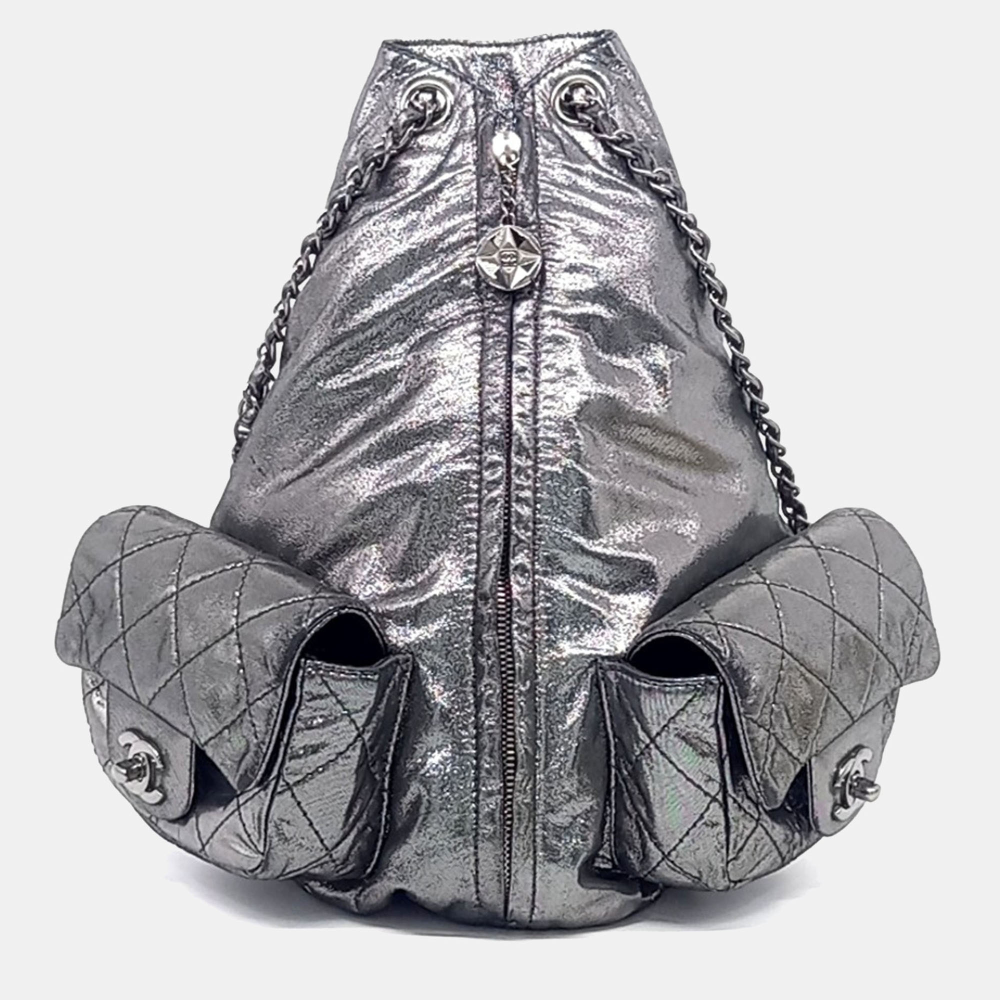 Pre-owned Chanel Silver Leather Backpack
