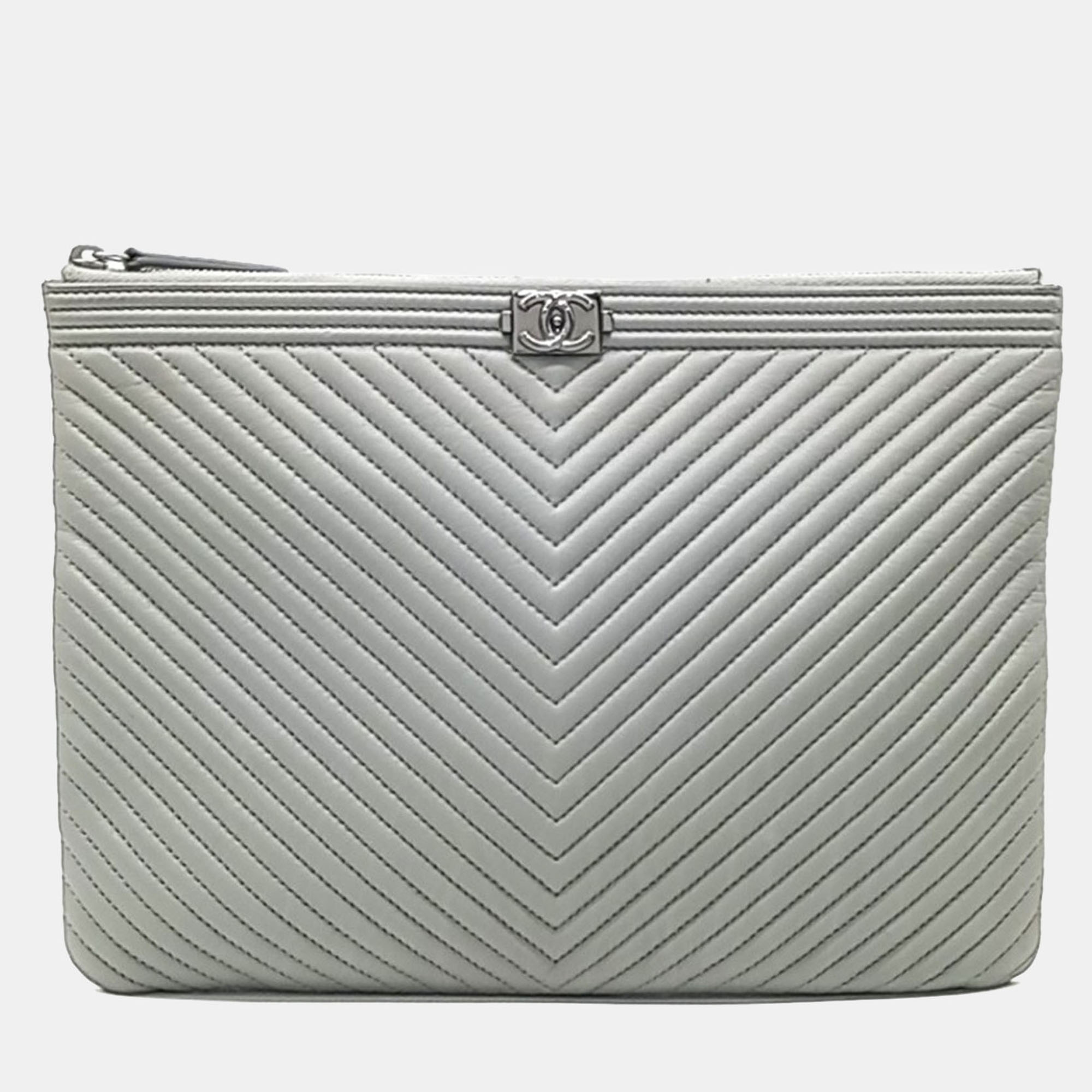 

Chanel Grey Leather Chevron Boy Clutch New Medium