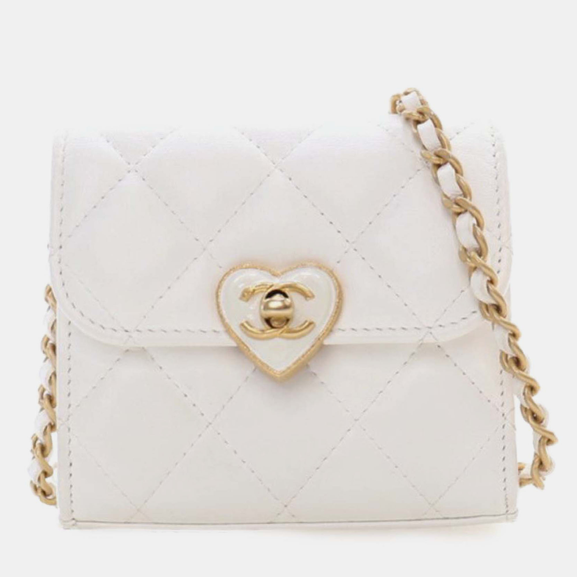 Pre-owned Chanel White Mini Quilted Lambskin Cc Enamel Heart Clutch With Chain
