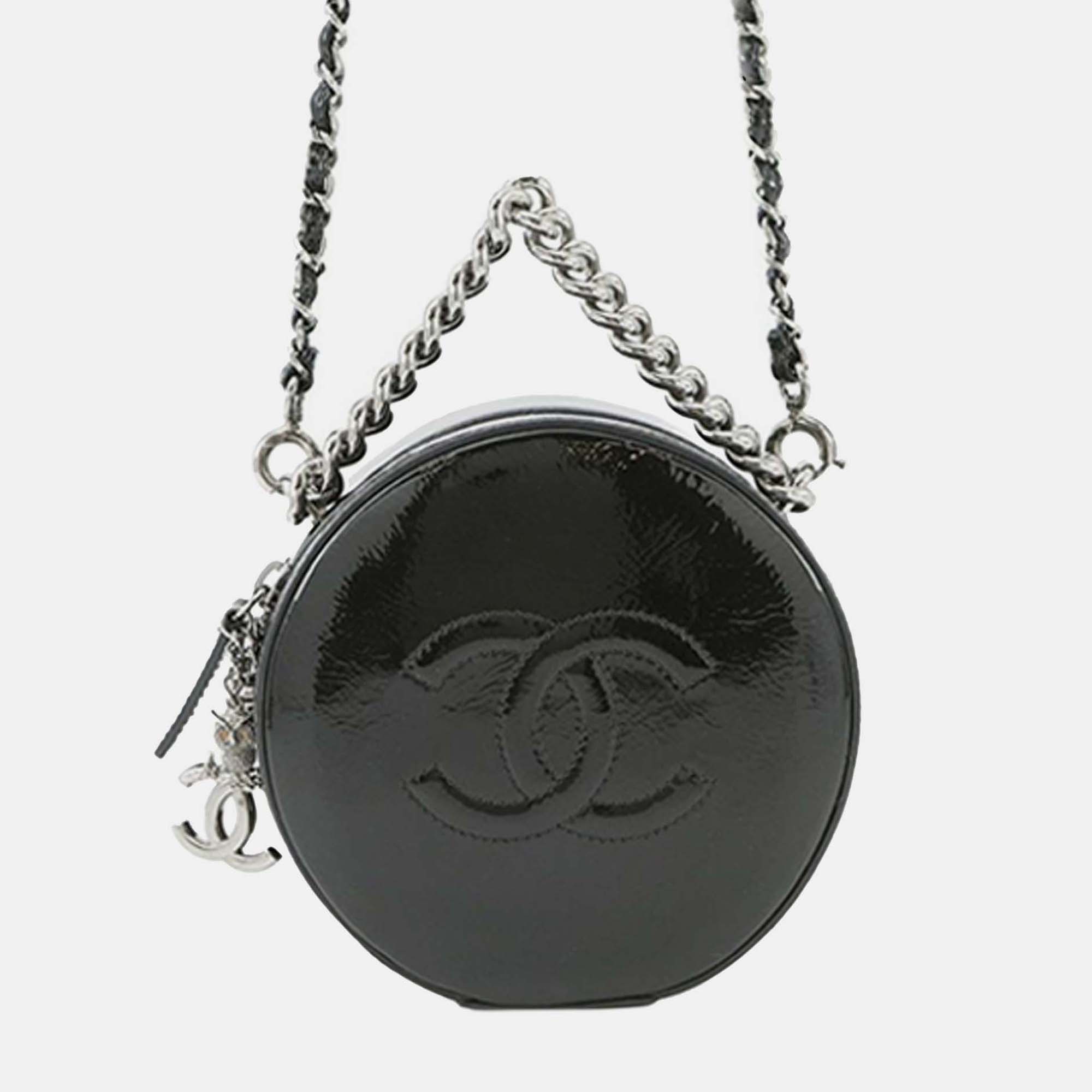 

Chanel Black Patent Round As Earth Bag