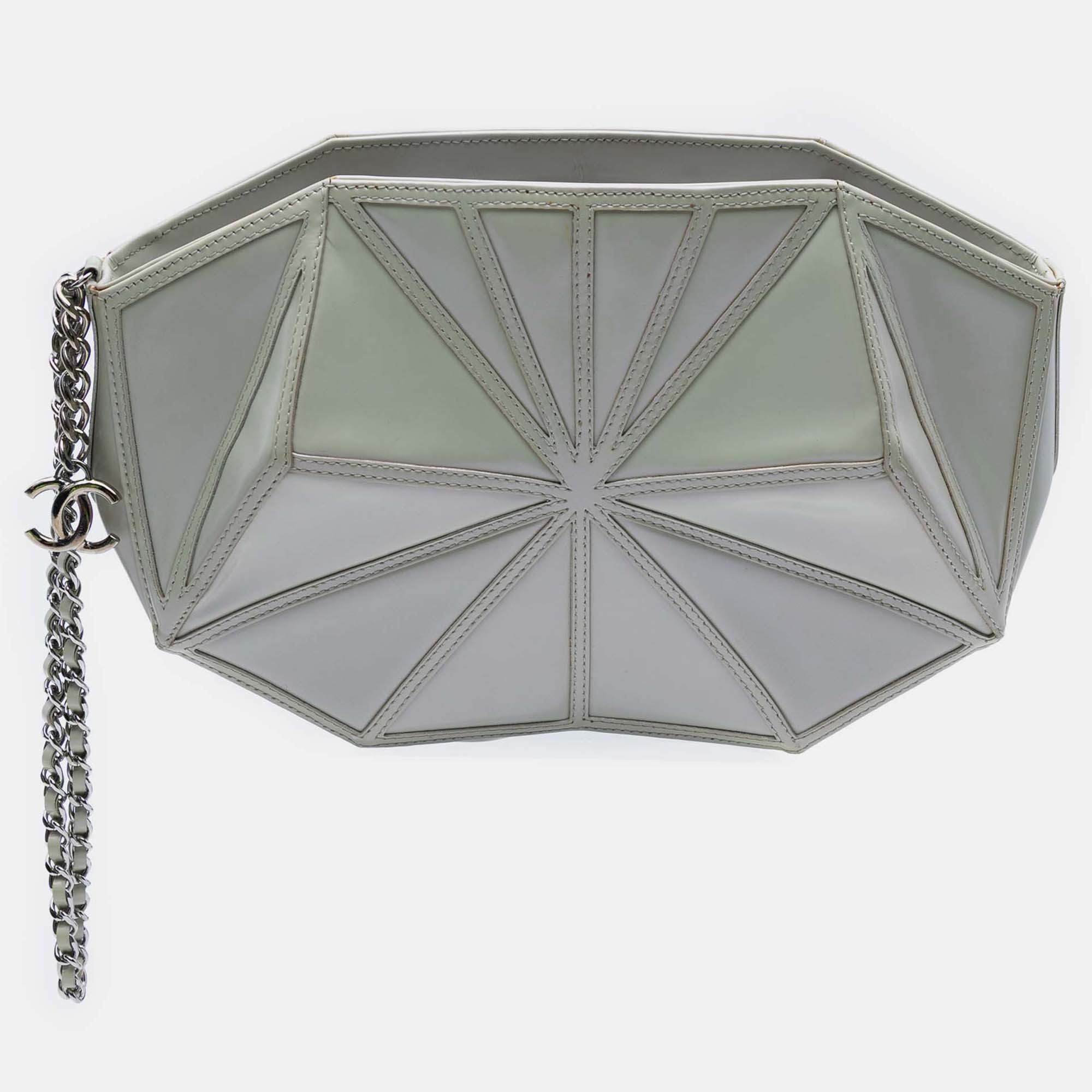 

Chanel Silver Pearlescent Lambskin Midnight Swim Wristlet Clutch