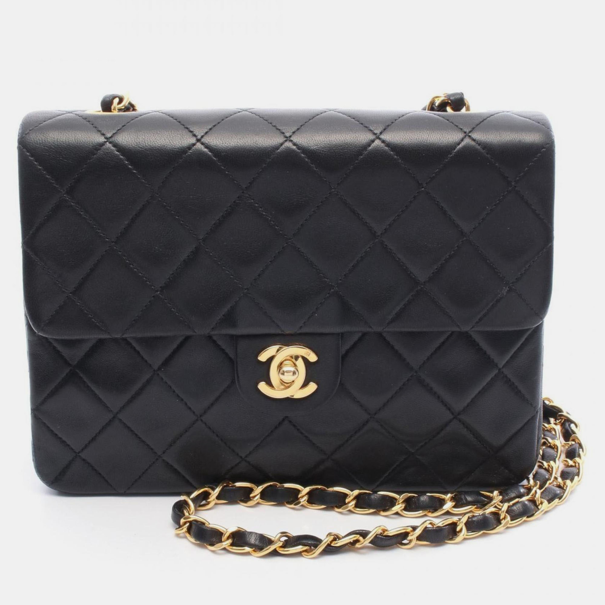 

Chanel Mini Matelasse 20 Shoulder Bag Lambskin Leather Black