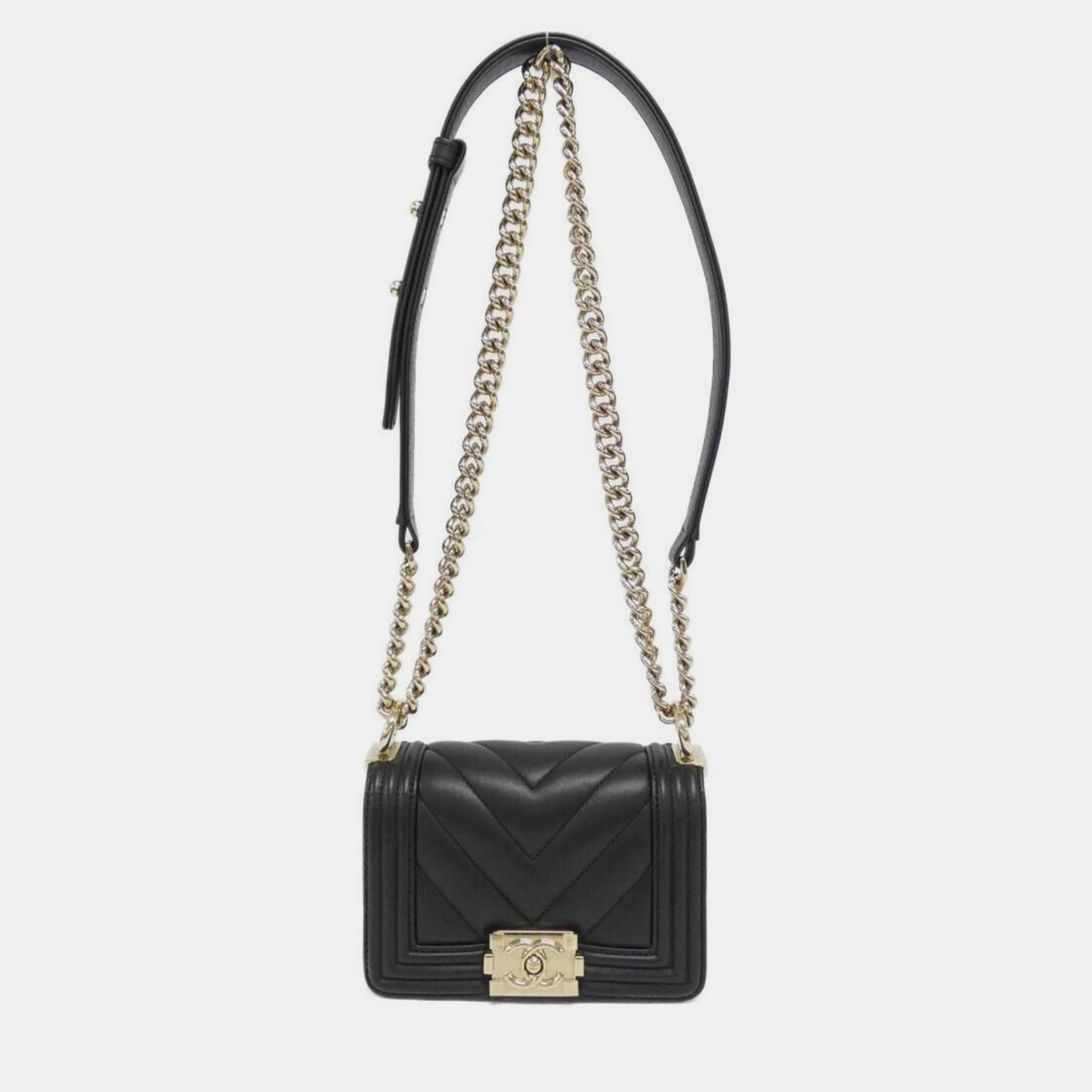 

Chanel Boy Shoulder Bag, Black