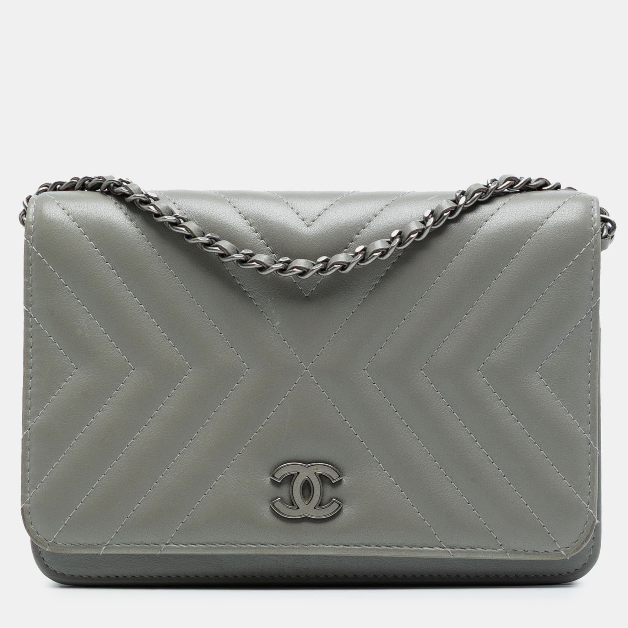 

Chanel Grey Diagonal Chevron Calfskin Tassel Wallet On Chain