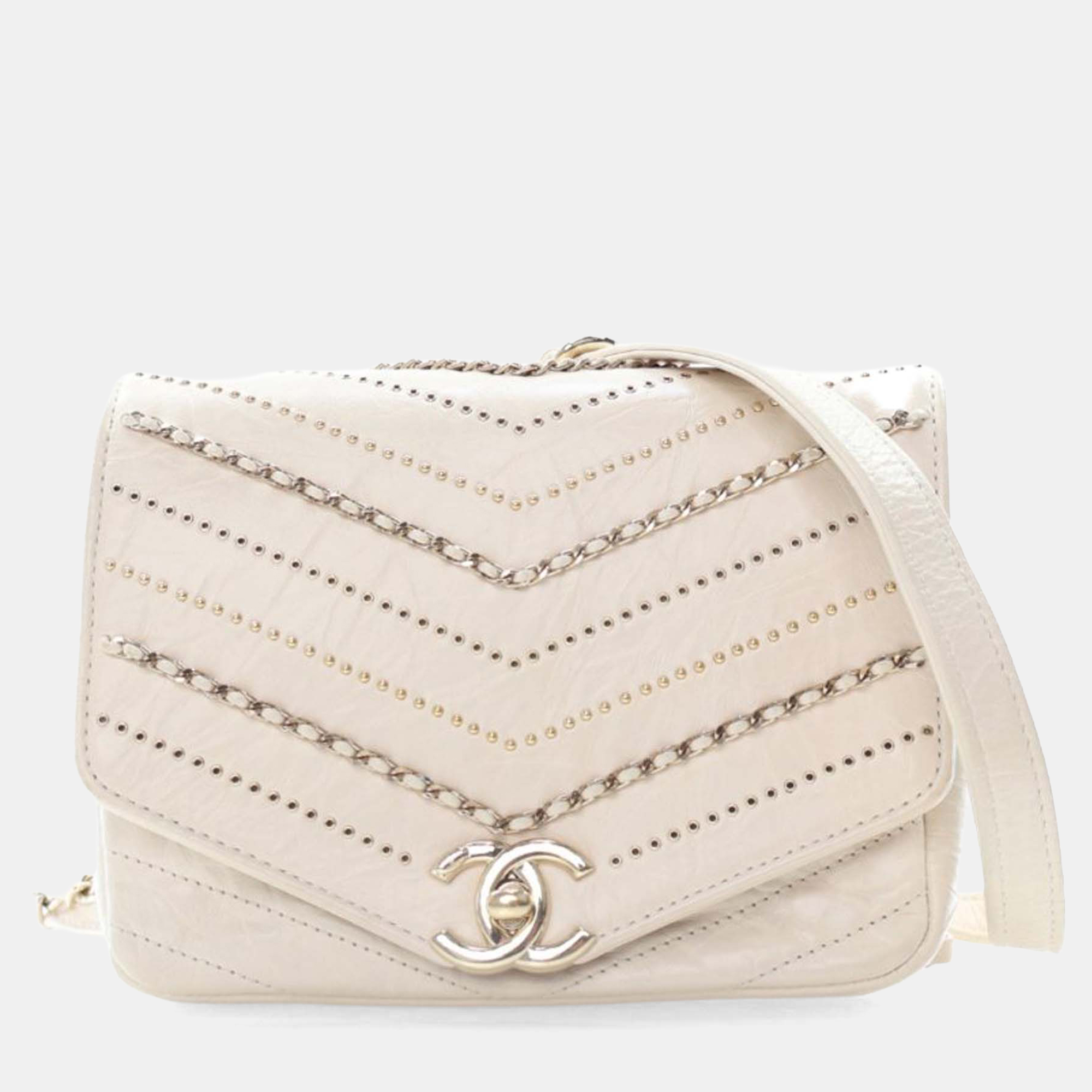 

Chanel White Mini Chevron Crinkled Calfskin Embellished Envelope Flap