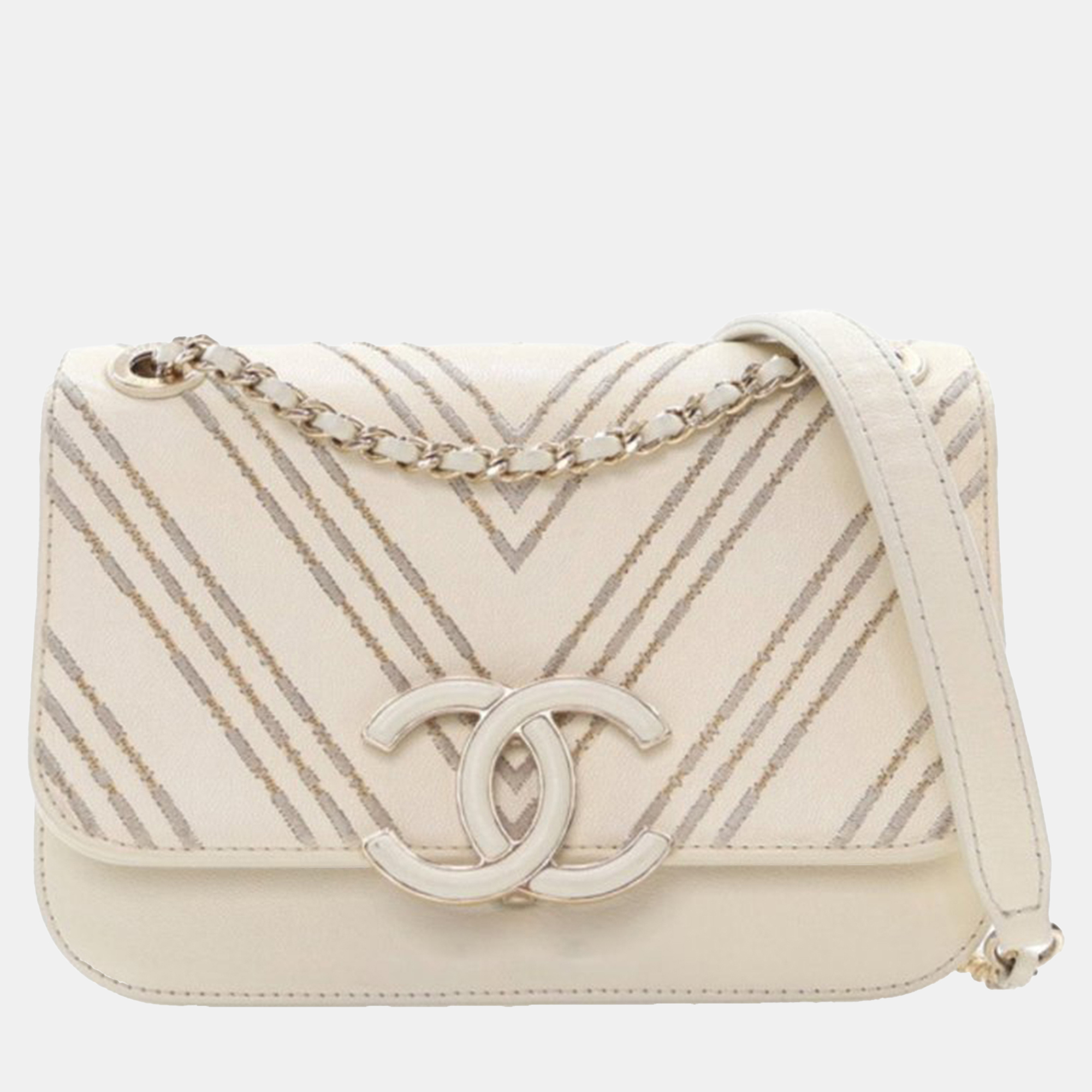 Pre-owned Chanel White Small Cc Chevron Sheepskin Subtle Flap