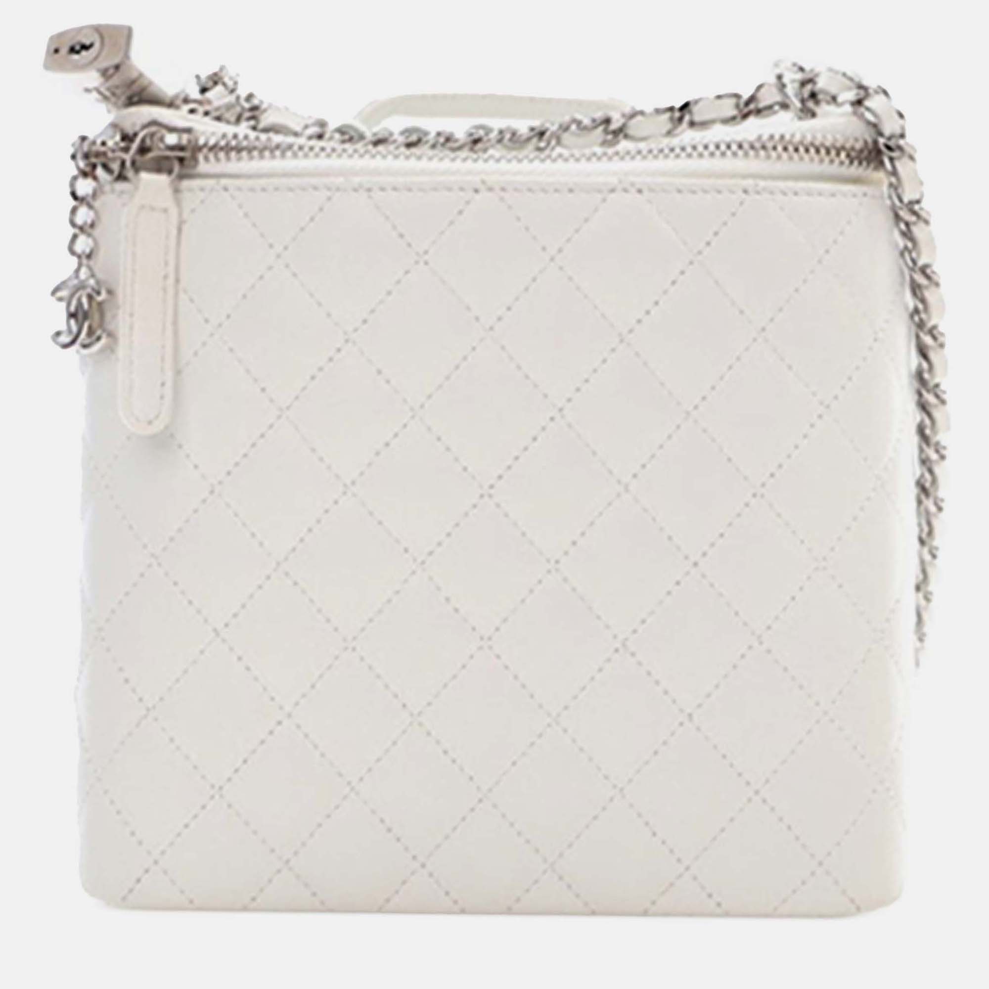Pre-owned Chanel White Large Quilted Lambskin Top Handle Jewelry Box With Chain