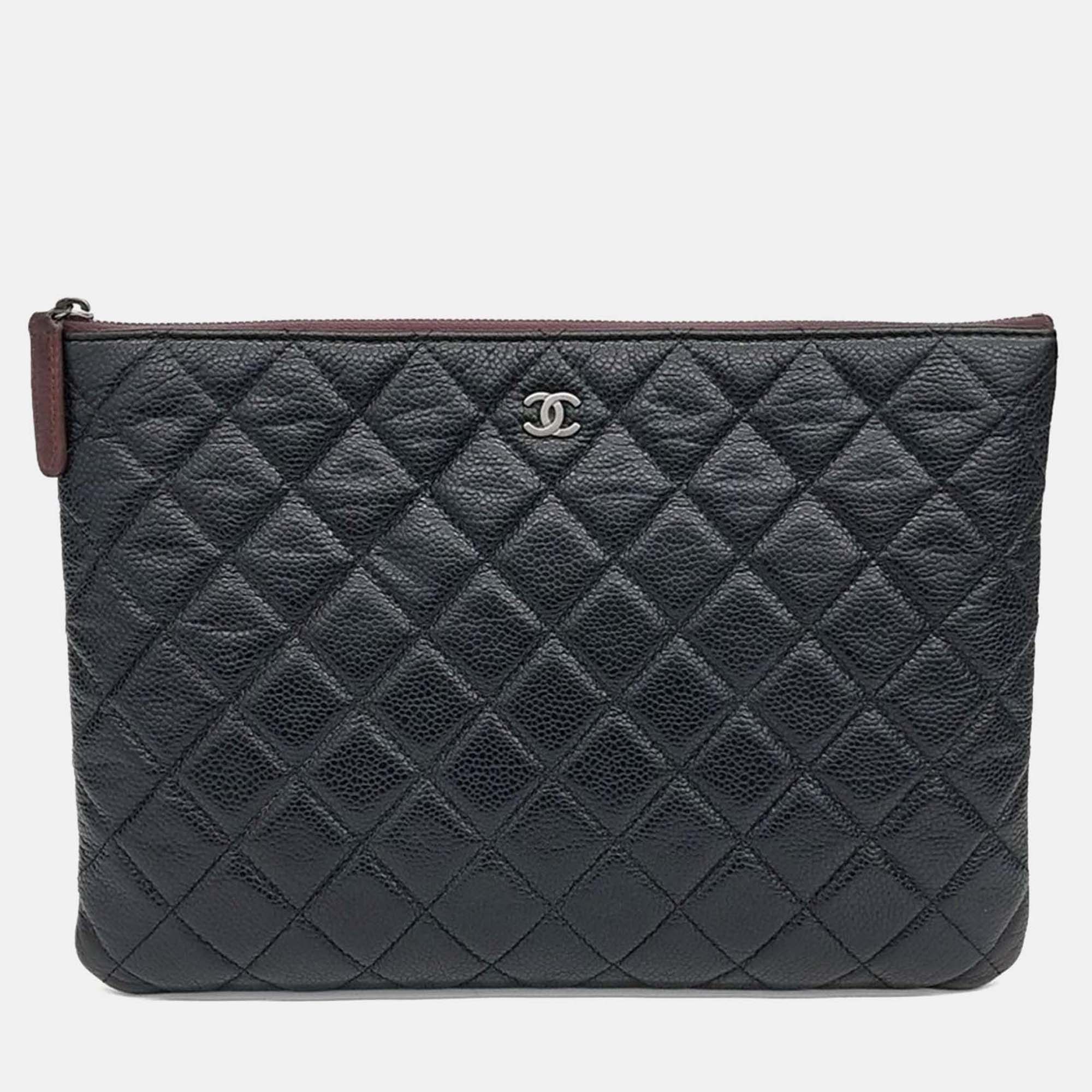 

Chanel Black Leather Caviar Clutch New Medium