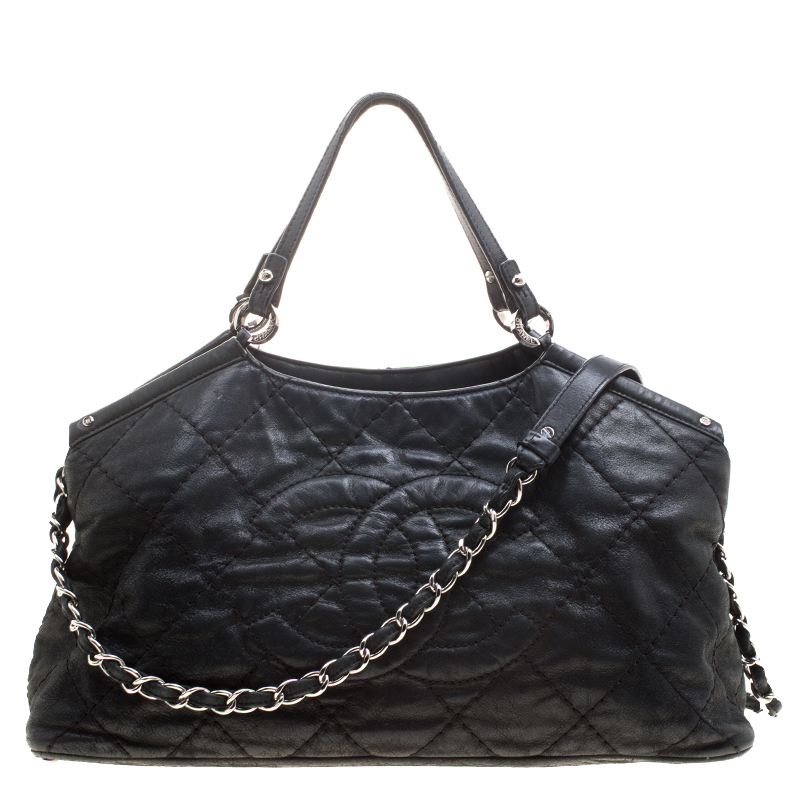 Pre Owned Chanel Black Quilted Leather CC Shoulder Bag