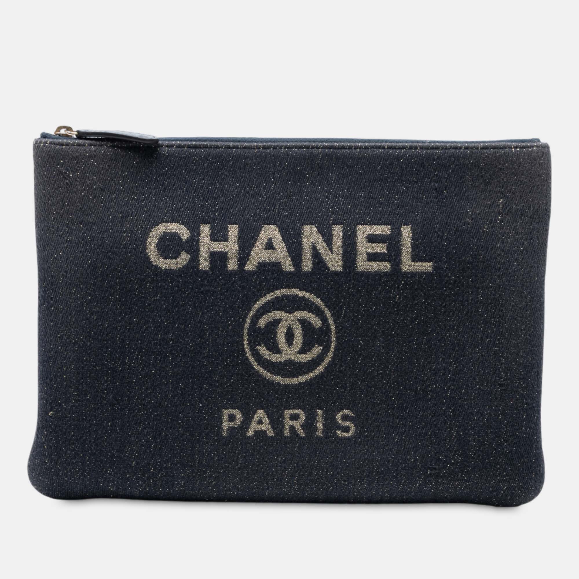 Pre-owned Chanel Medium Denim Deauville O Case Clutch In Blue