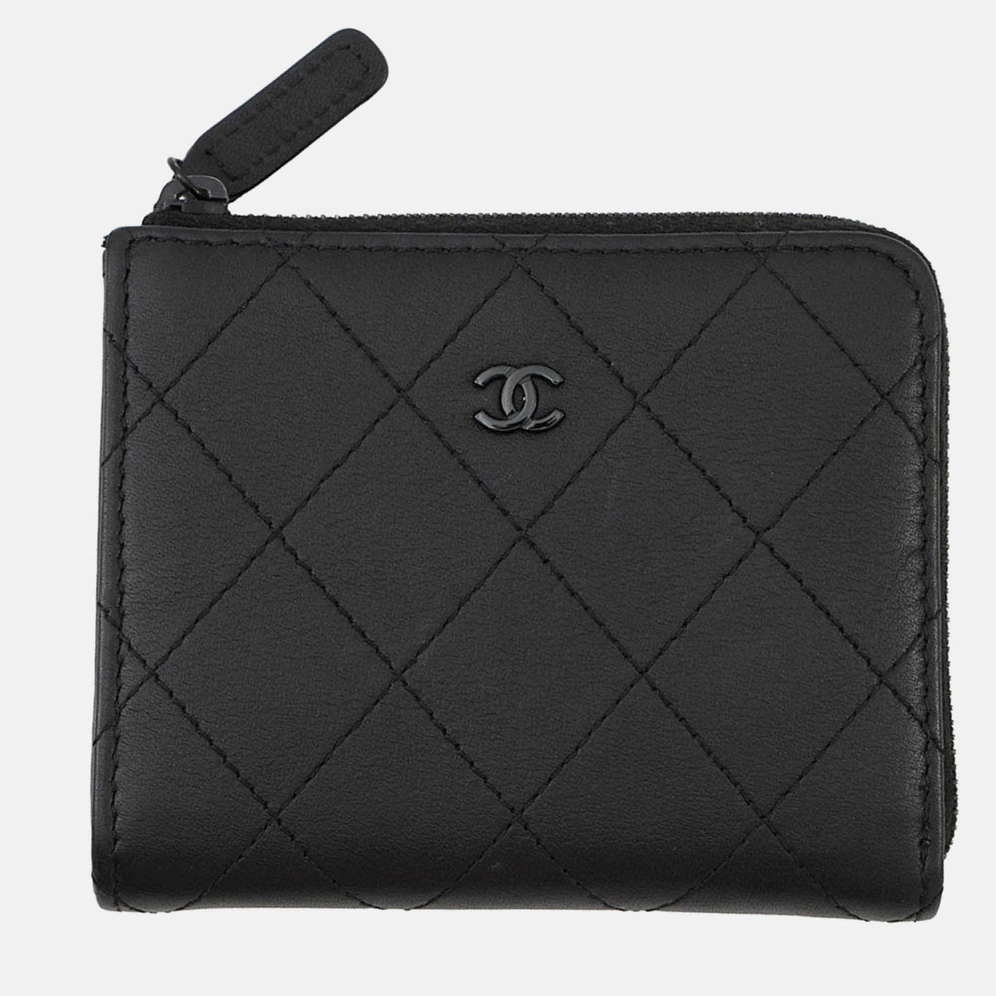 CHANEL Pre-owned Matelasse Compact Wallet Black Calf Leather