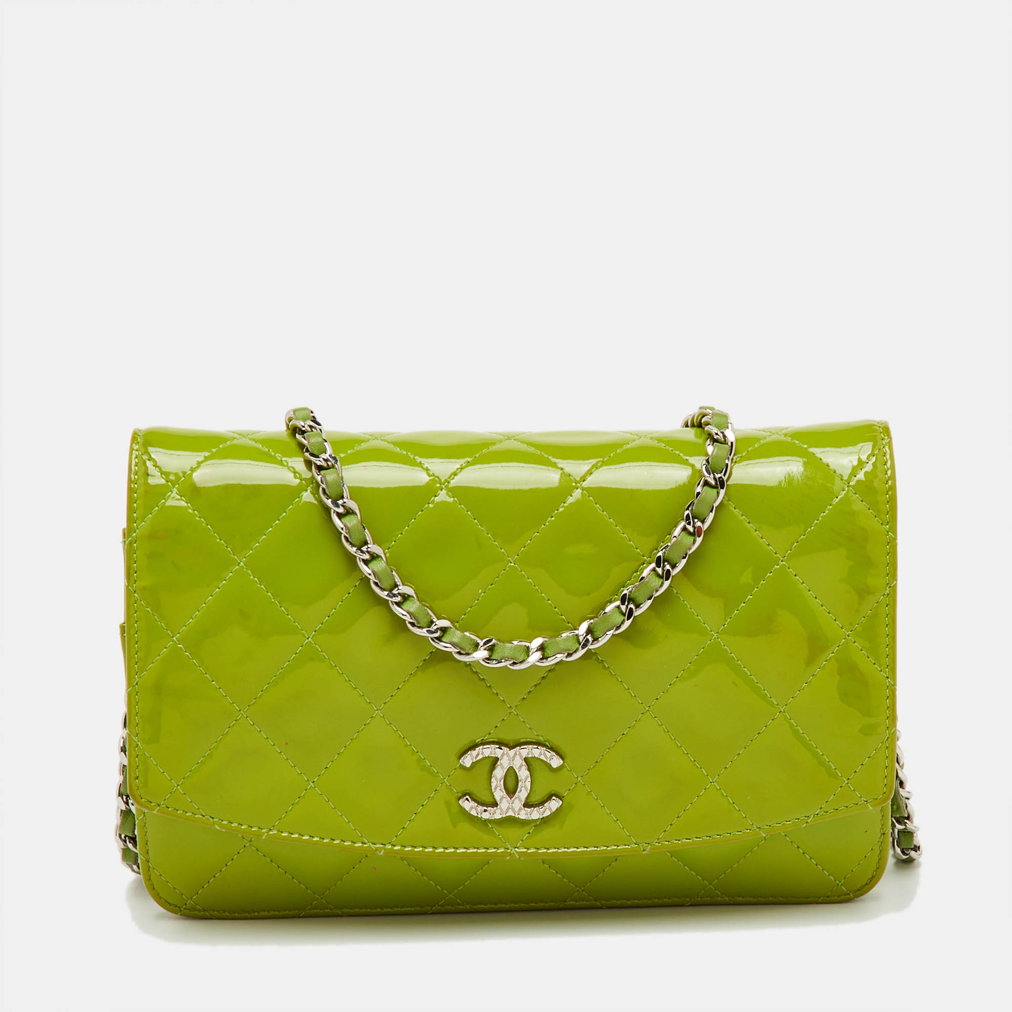 CHANEL Pre-owned Green Quilted Patent Leather Cc Flap Wallet On Chain
