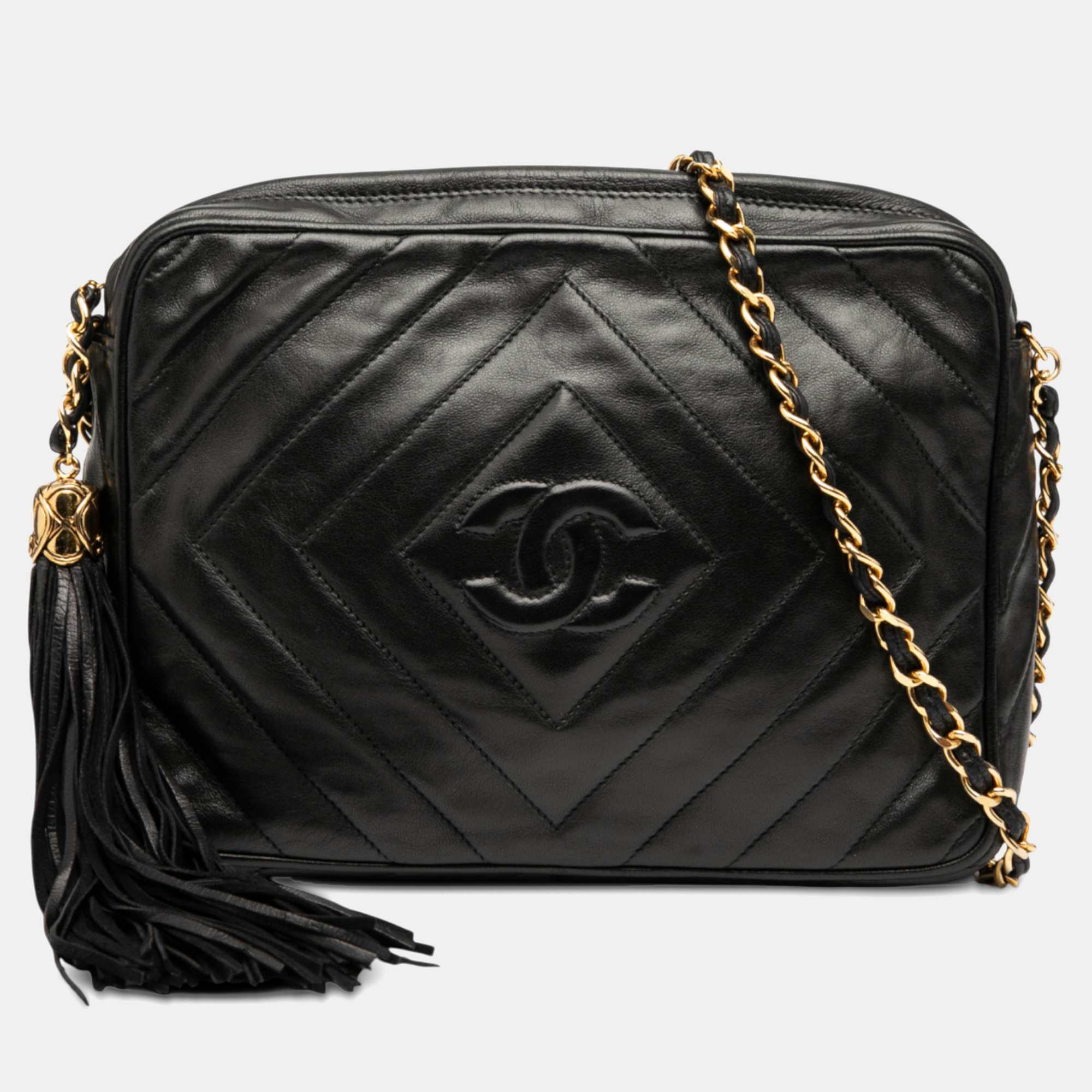 

Chanel Black CC Chevron Quilted Lambskin Tassel Camera Case