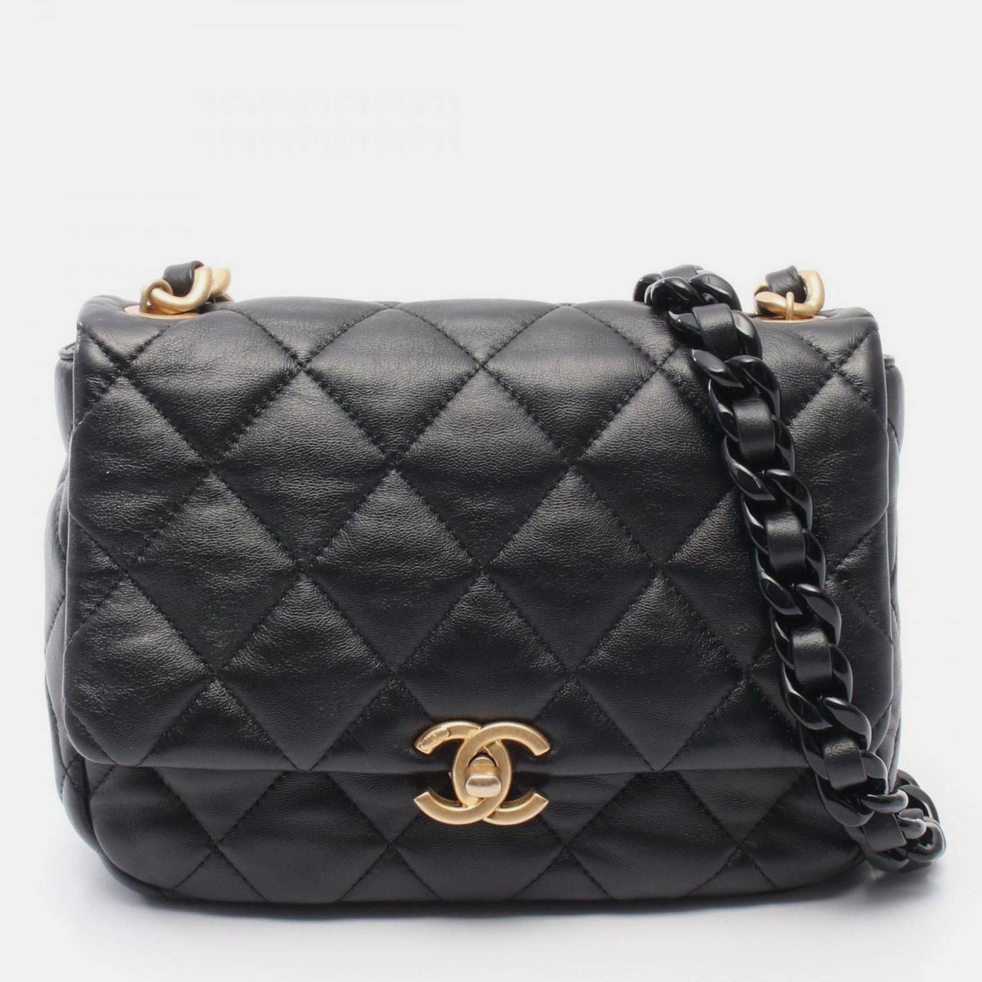 

Chanel Matelasse Black Leather Shoulder Bag