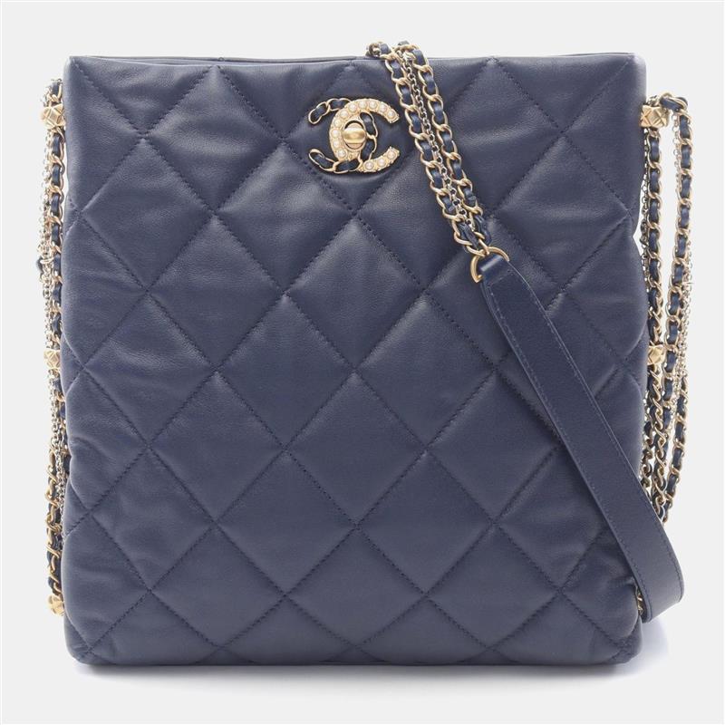 Pre-owned Chanel Matelasse Shoulder Bag In Lambskin (sheep Leather) Navy In Blue