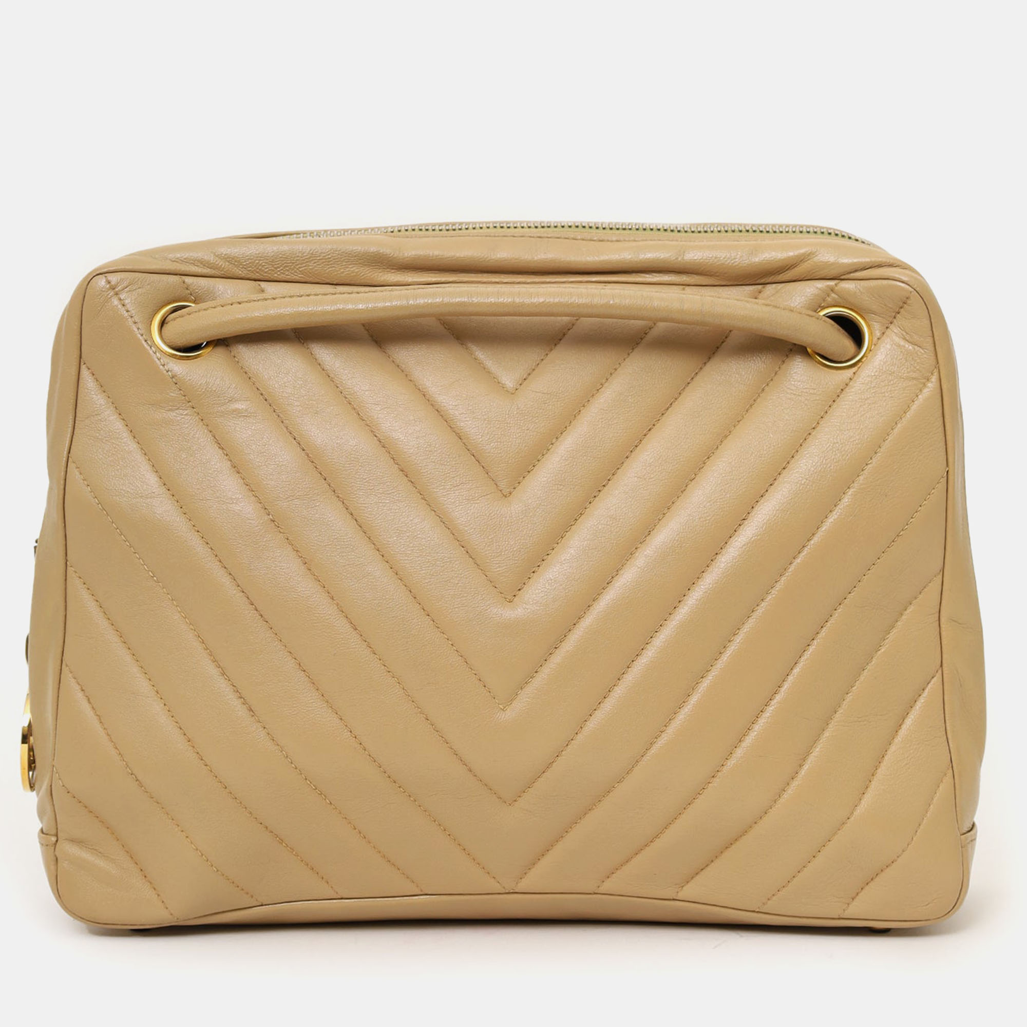 

Chanel 1989-91 Beige Lambskin Chevron Shoulder Bag