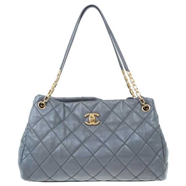 مملوكة مسبقًا Chanel Grey Leather Quilted Shopper Tote
