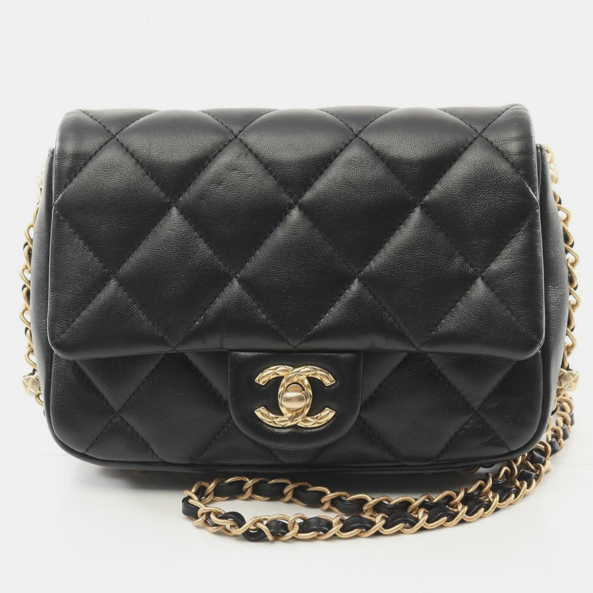 

Chanel Matelasse Shoulder Bag Lambskin (Sheepskin) Black