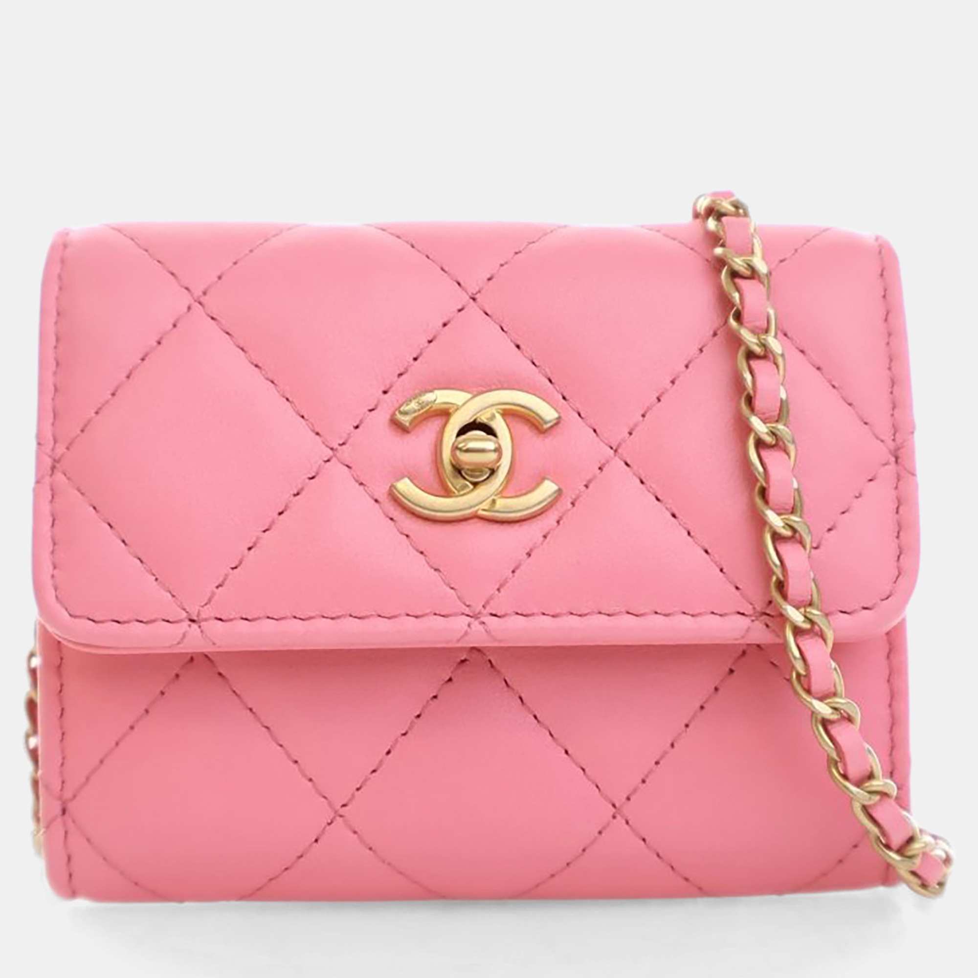 

Chanel Mini Pink Lambskin Pearl Crush Clutch On Chain