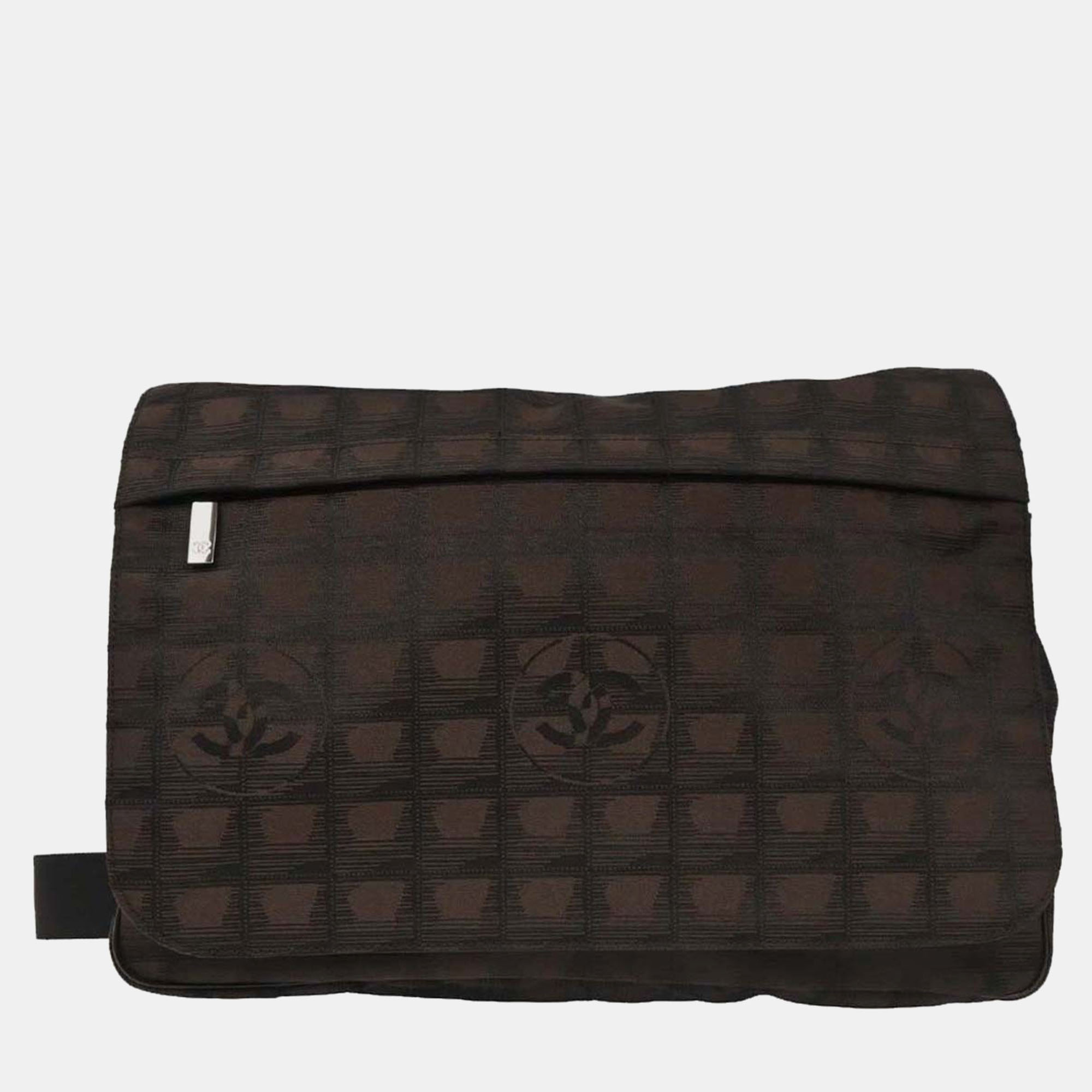 

Chanel Brown Jacquard Nylon Travel Line Shoulder Bag
