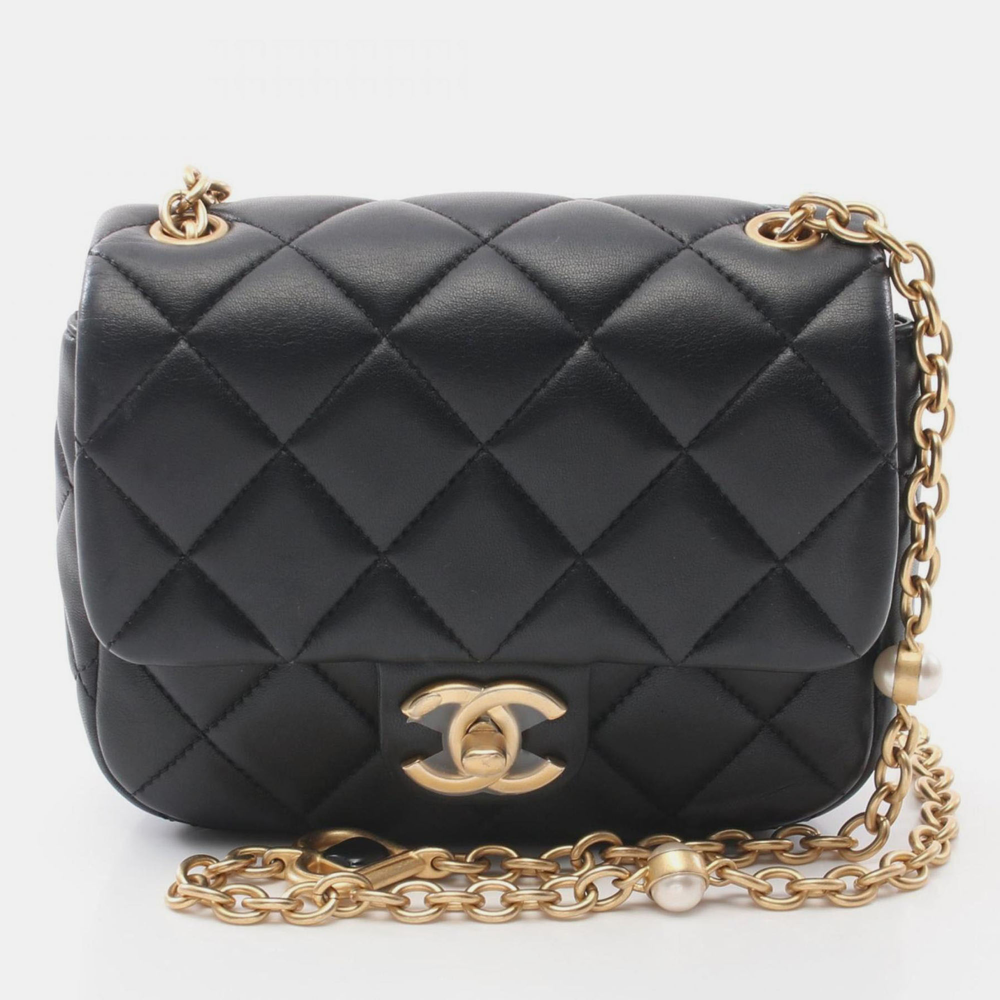 

Chanel Mini Matelasse Shoulder Bag Lambskin Black