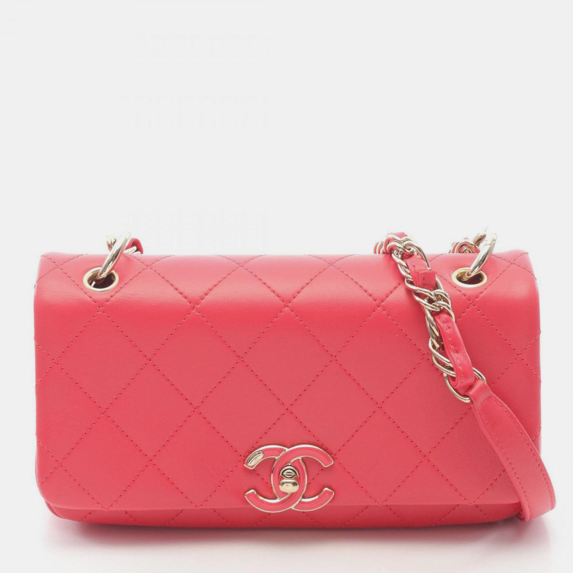 

Chanel Matelasse Shoulder Bag In Lambskin Leather Red