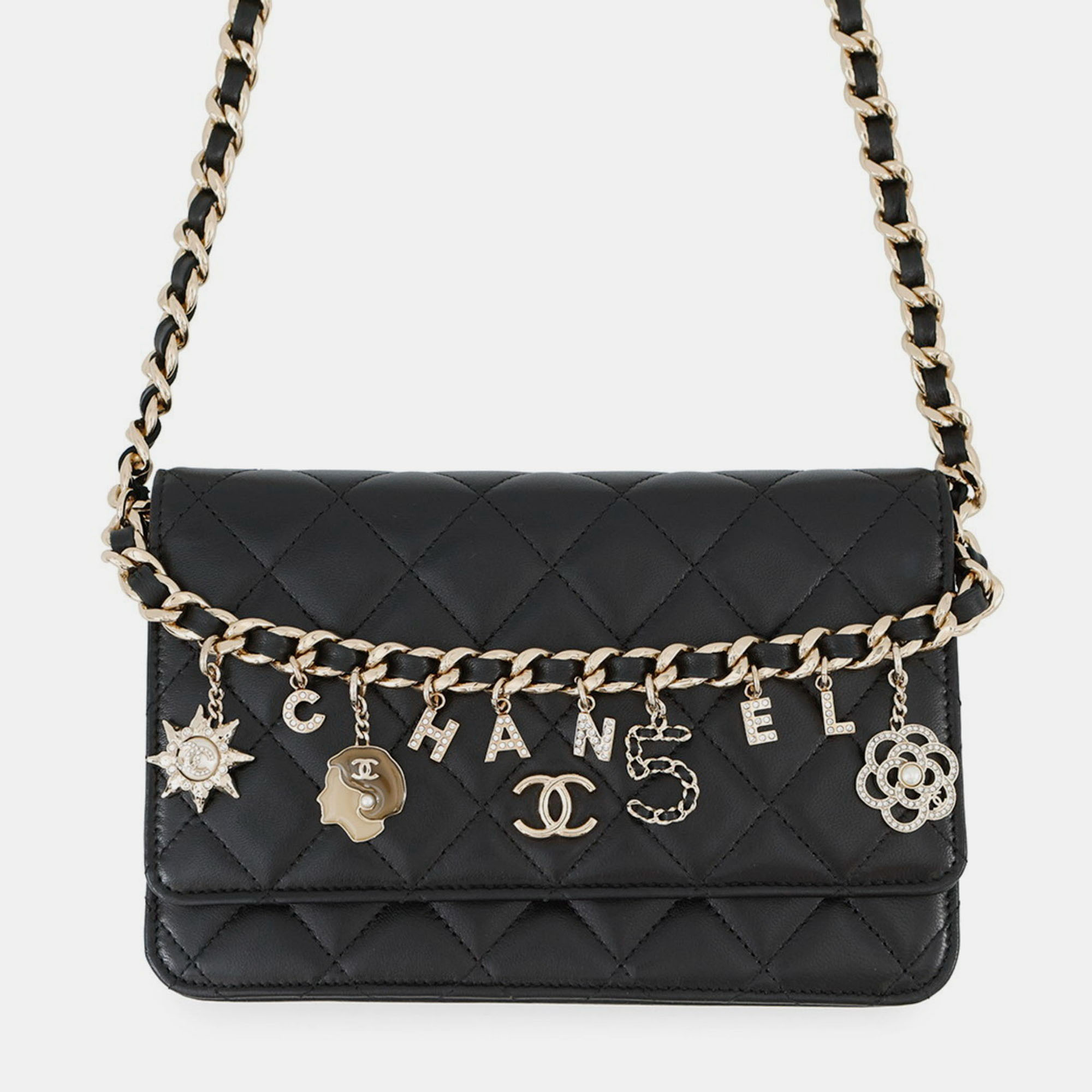 Click to view more detailed imagery on our partner's website Pre-owned Chanel Chain Wallet Classic Matelasse Coco Mark Lambskin Black