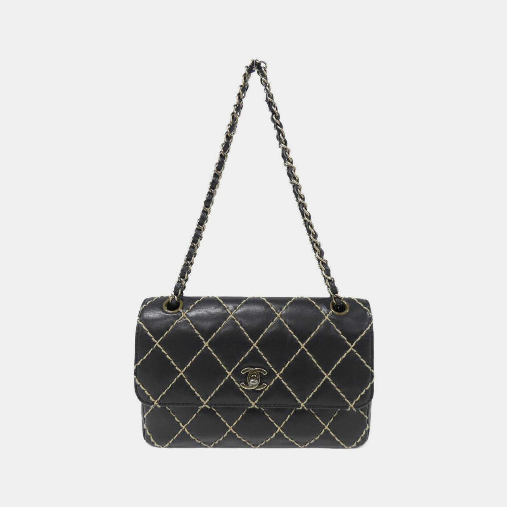 

Chanel Wild Stitch Line Shoulder Bag, Beige