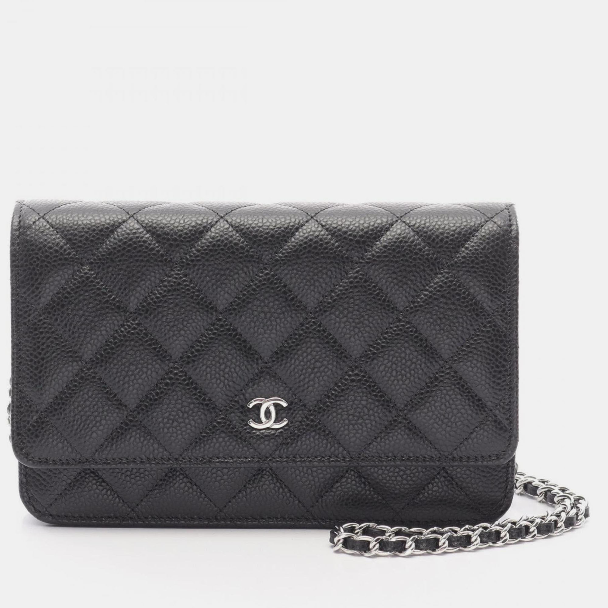 

Chanel Matelasse Shoulder Bag Calfskin Leather Black
