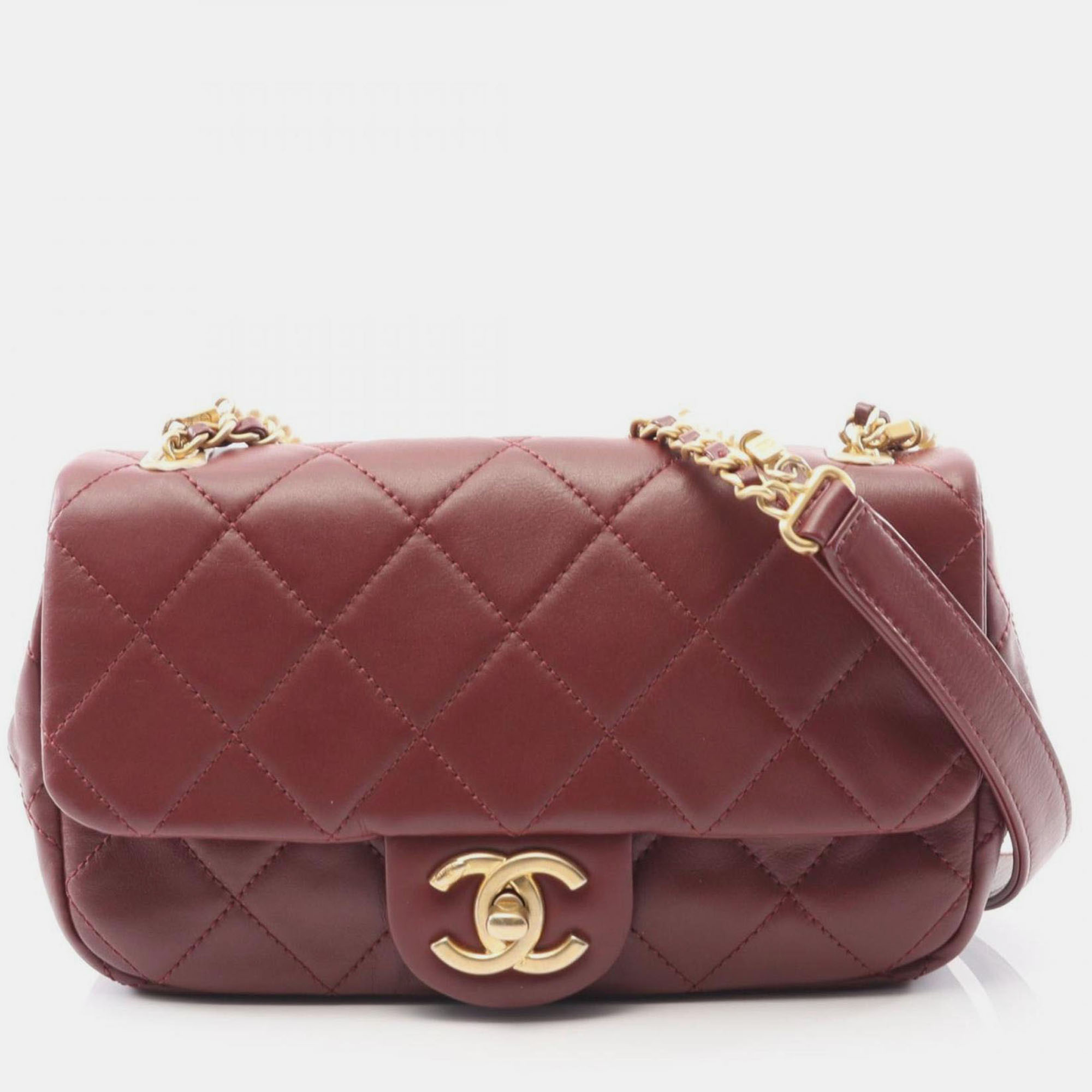 

Chanel Matelasse Shoulder Bag Lambskin Leather Bordeaux, Burgundy