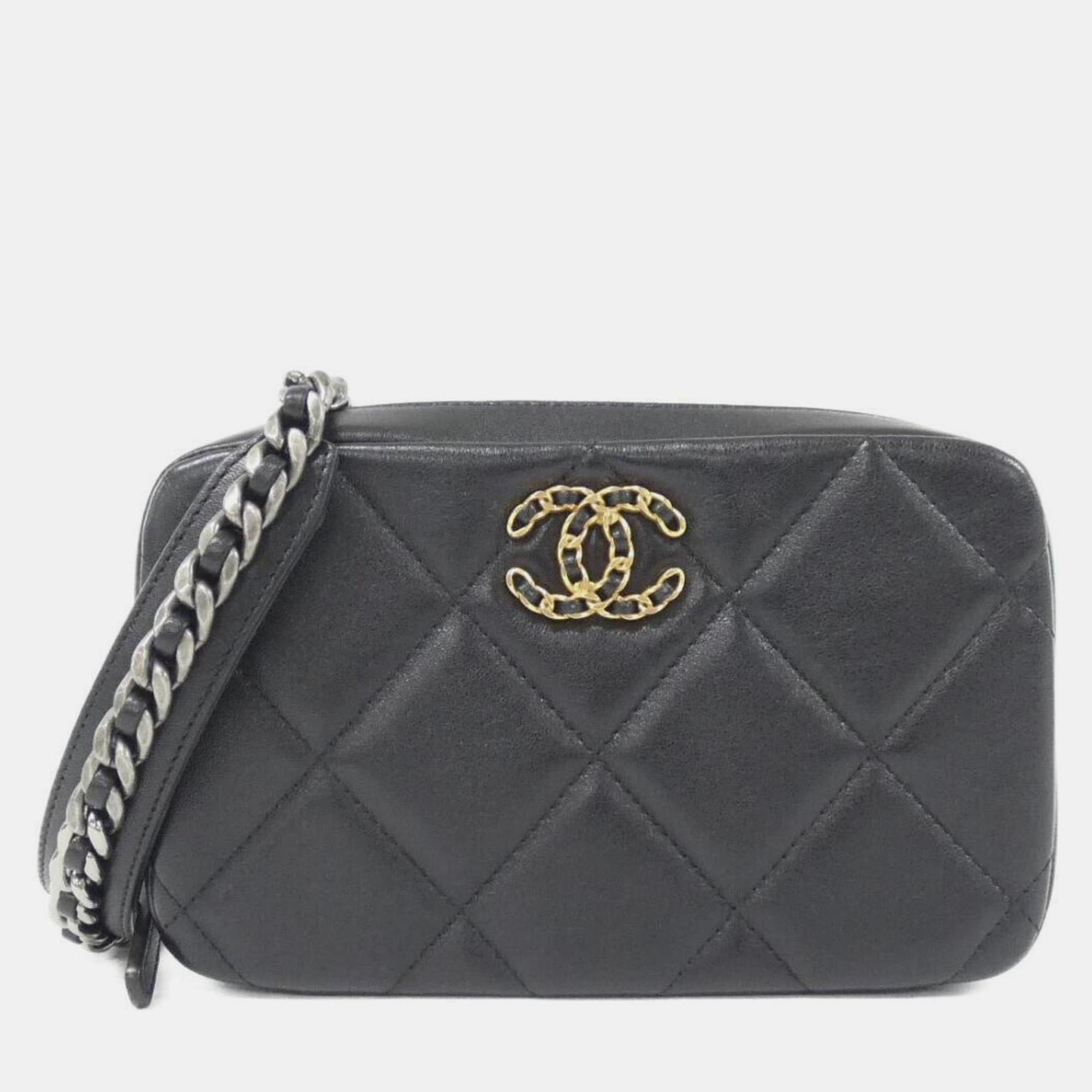 

Chanel 19 Shoulder Bag, Black