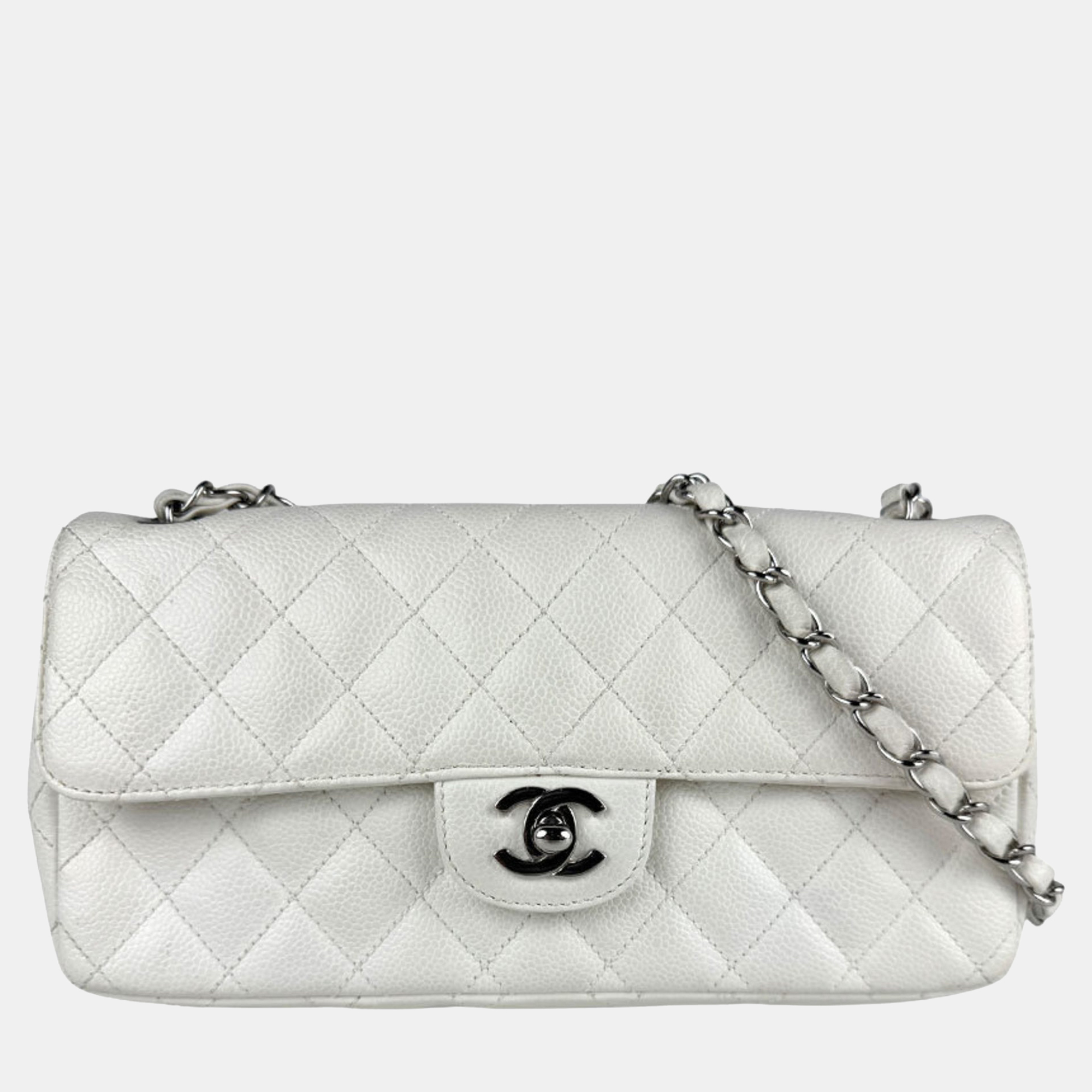 

Chanel Matelasse Shoulder Bag In Caviar Leather With Metallic Off-White And Silver