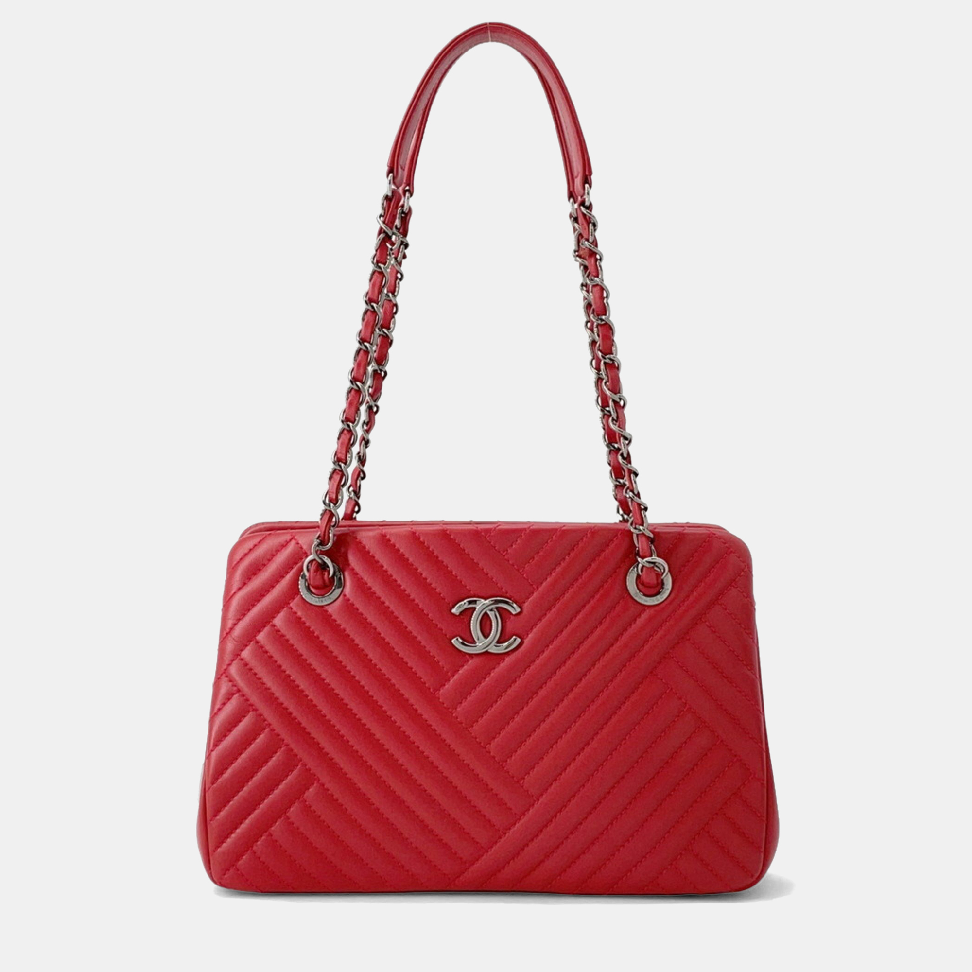 

Chanel Chain Tote Bag With Coco Mark Chevron And Lambskin V-Stitch, Red