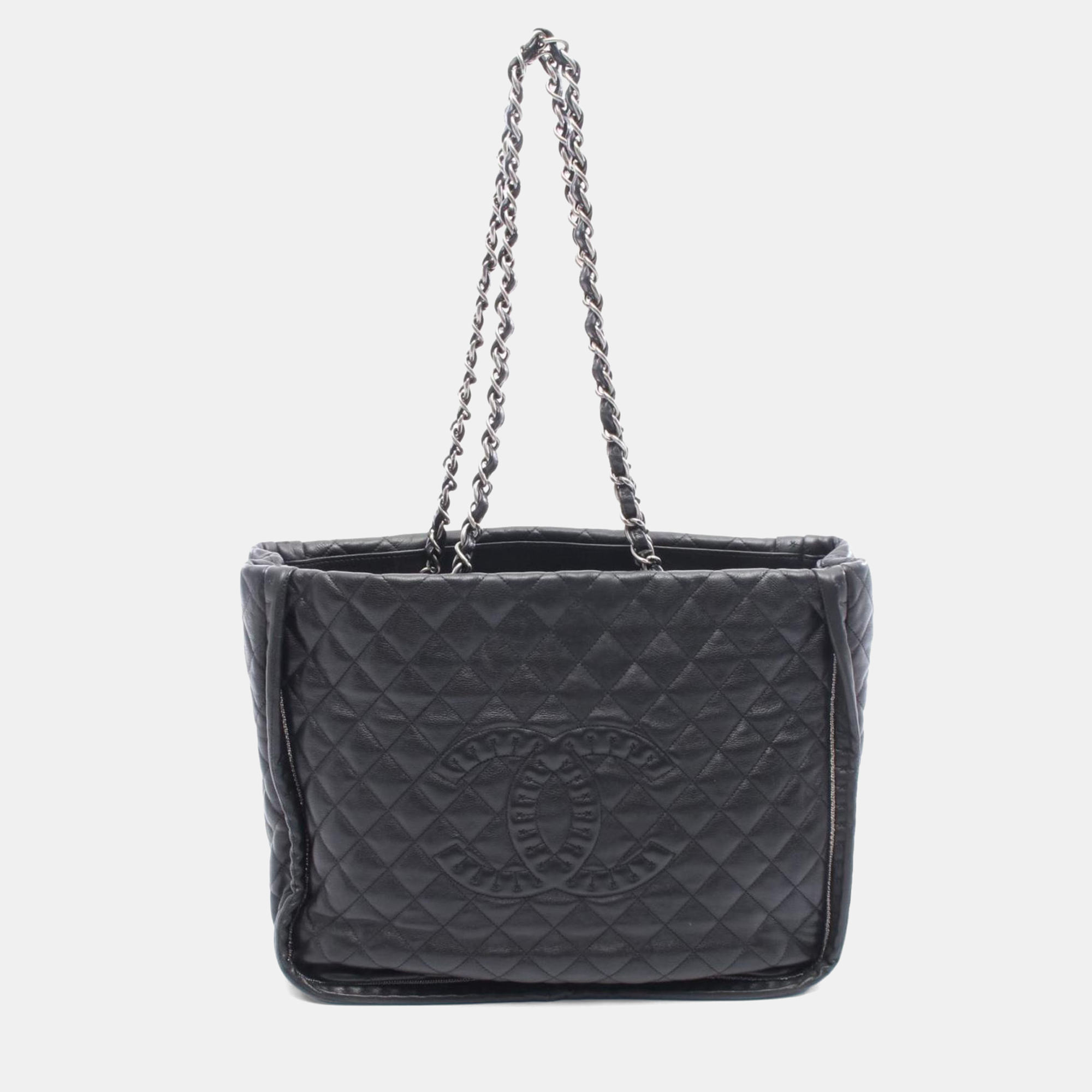 Click to view more detailed imagery on our partner's website Pre-owned Chanel Matelasse Chain Tote Bag In Lambskin Leather Black
