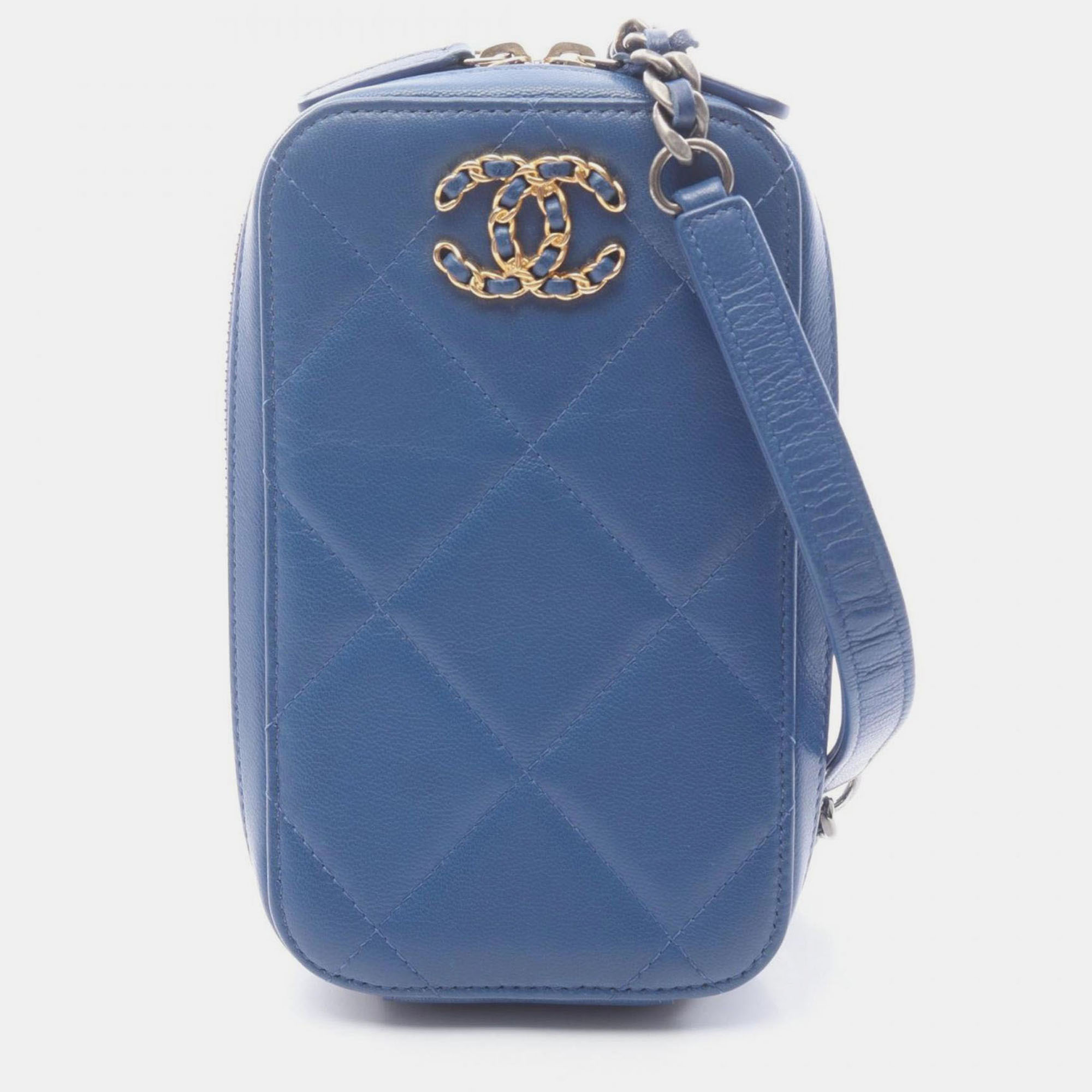 

Chanel Chanel19 Matelasse Shoulder Bag Leather Blue
