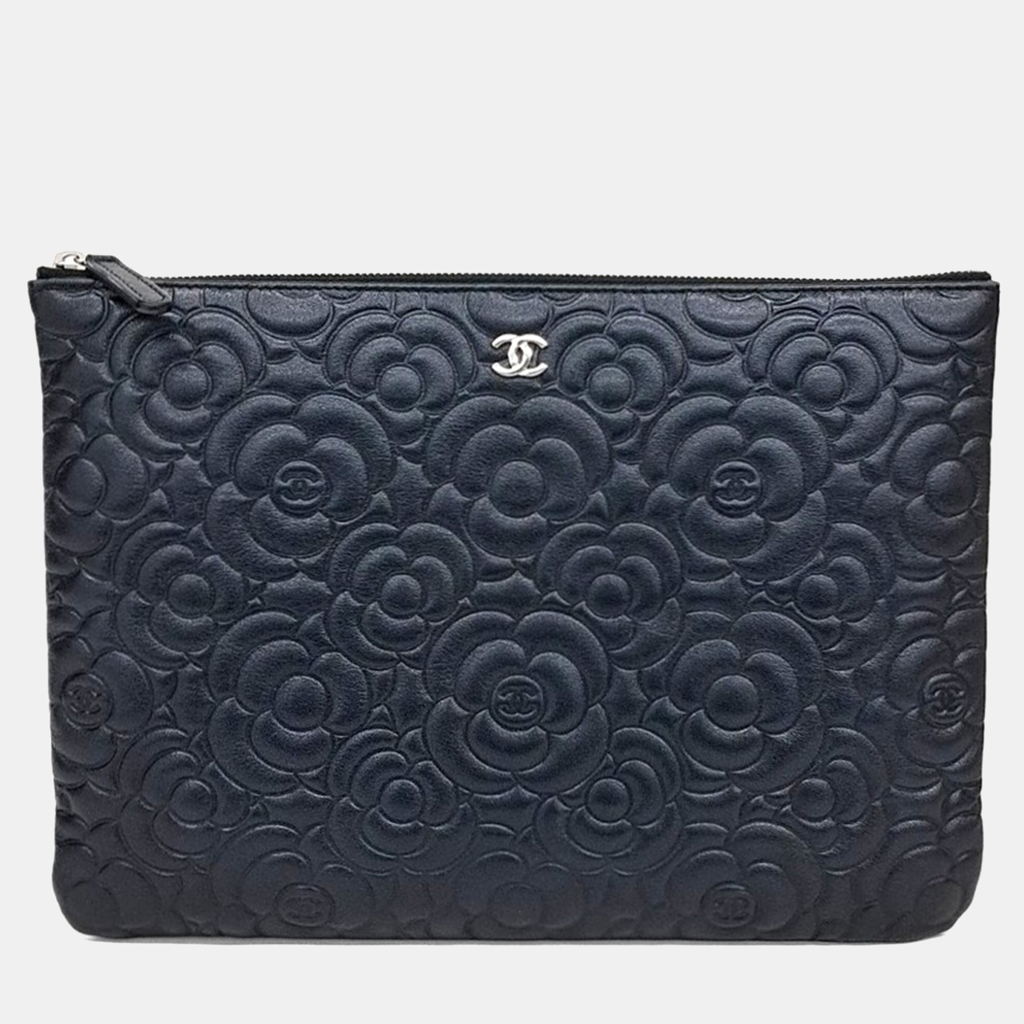 Pre-owned Chanel Blue Leather Camellia Clutch