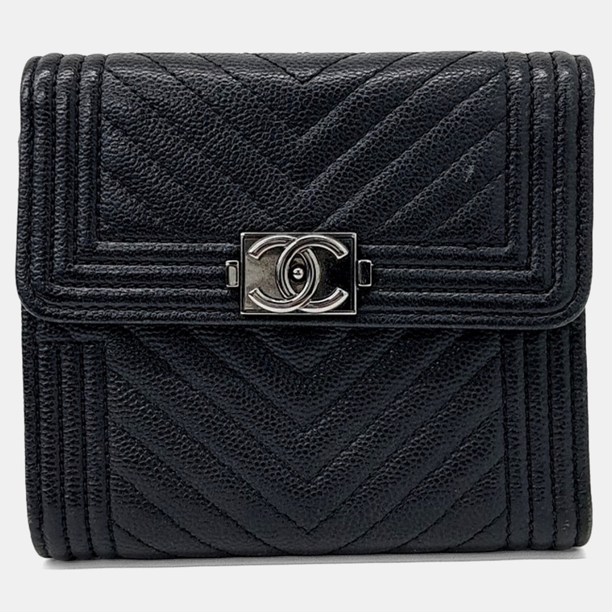 Pre-owned Chanel Black Caviar Boy Chevron Bifold Wallet