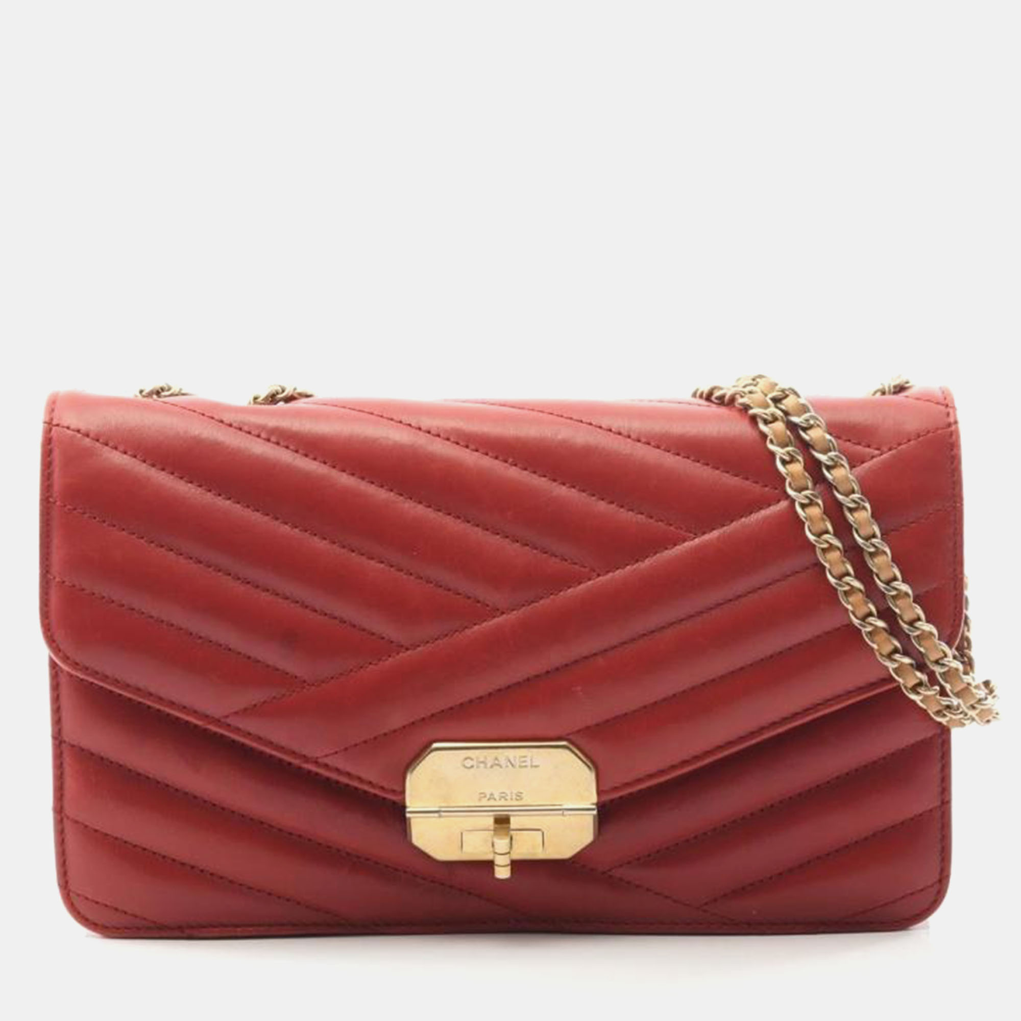 

Chanel Gabrielle Red Chevron Quilted Leather Flap Bag