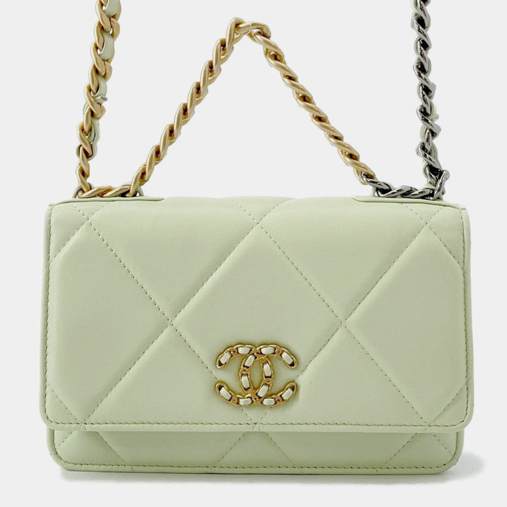 

Chanel Chanel19 Chain Wallet Light Green Lambskin