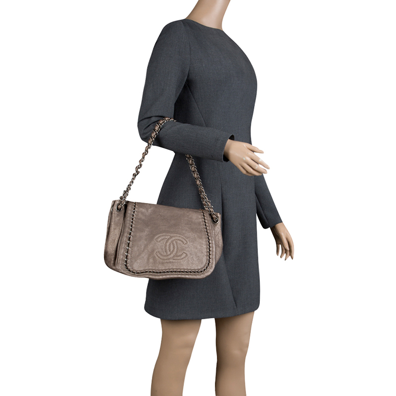 

Chanel Metallic Bronze Leather Luxe Ligne Accordion Flap Bag