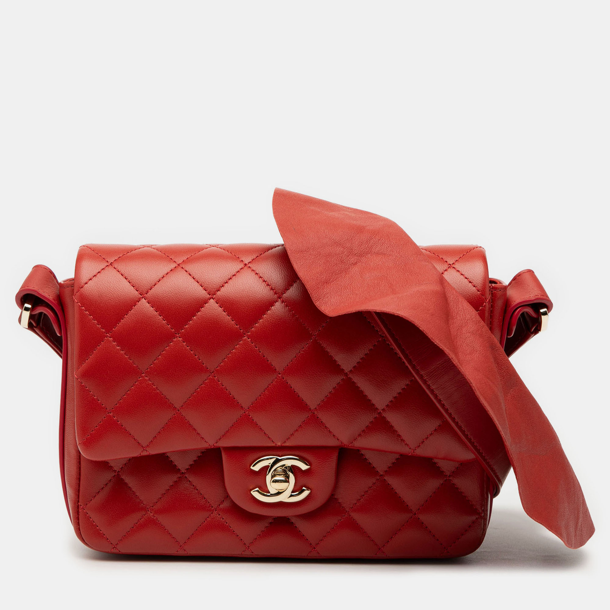 Pre-owned Chanel Red Cc Quilted Calfskin Ruffle Strap Flap
